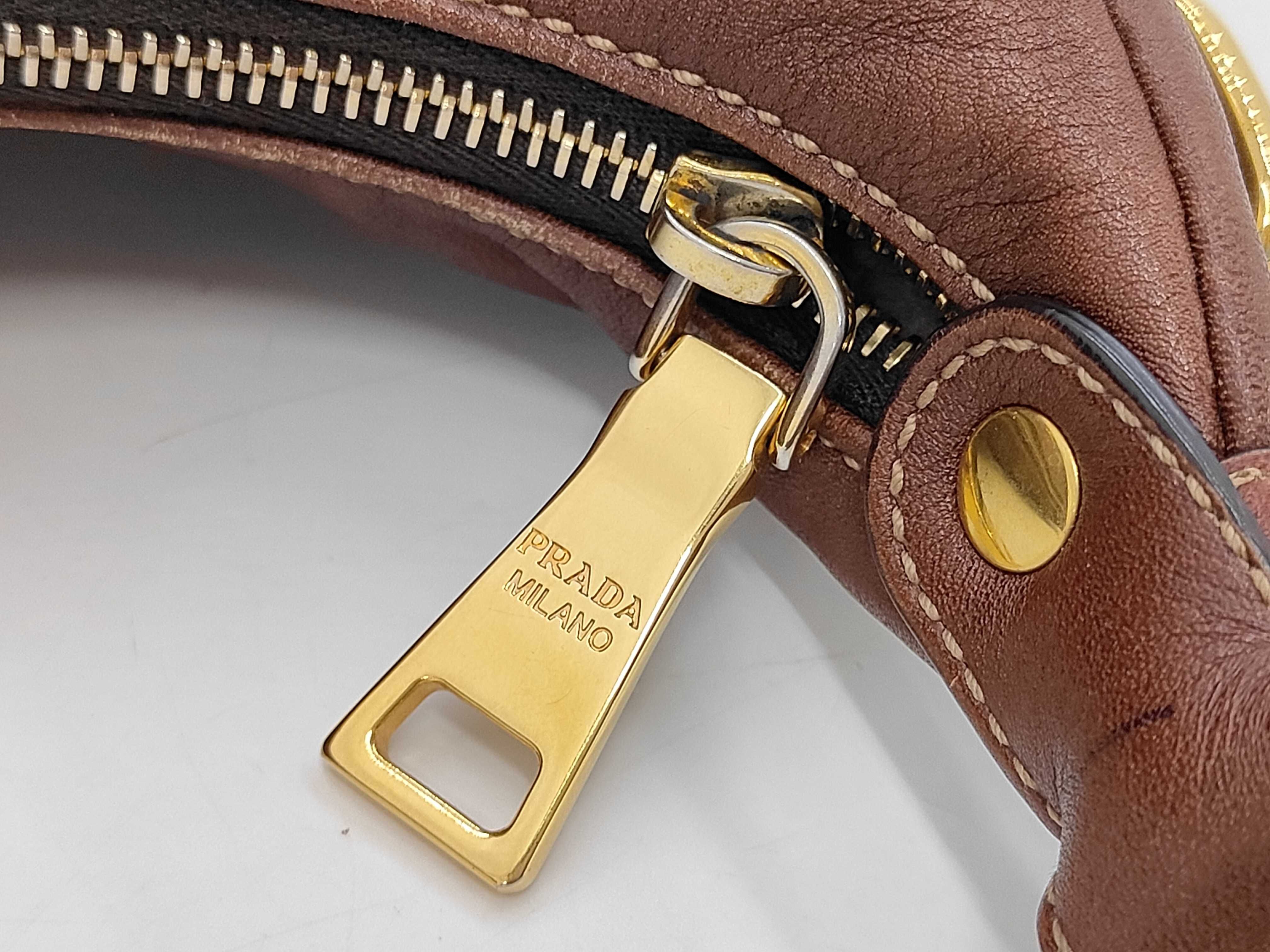 Soft Calf Gold Logo Hobo Shoulder Bag — view 7