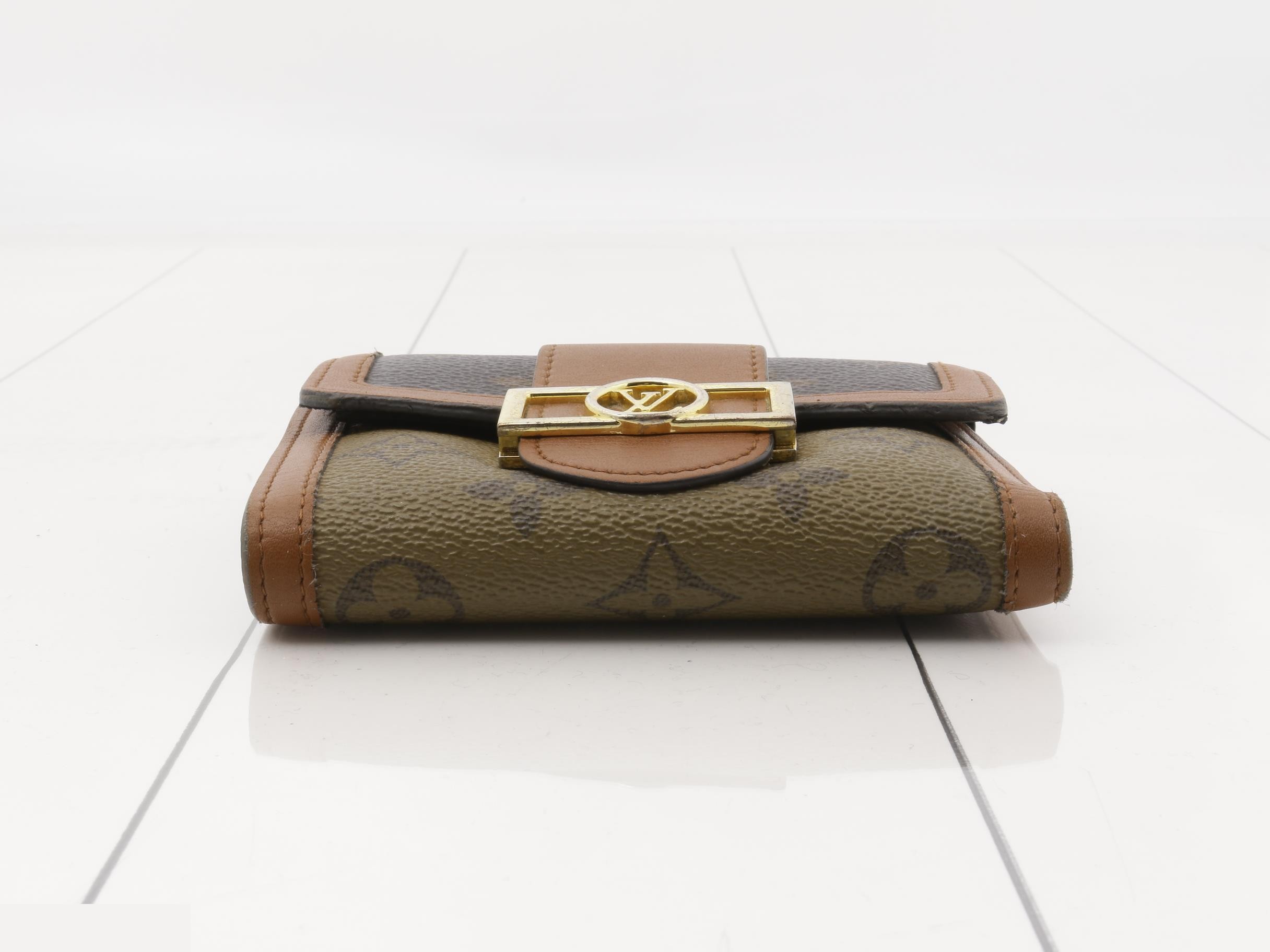 Dauphine Compact — view 3