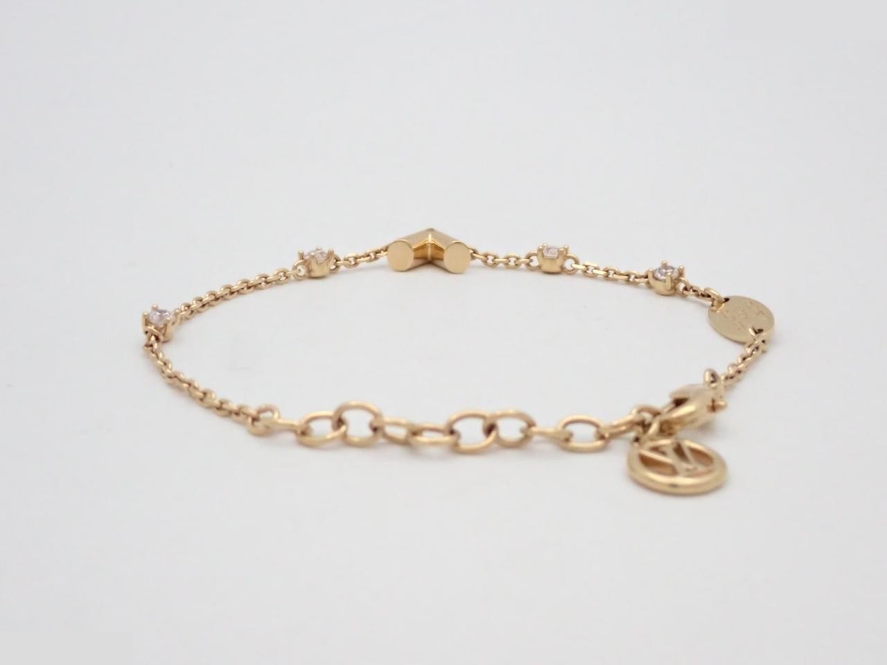 Essential V, wrist circumference approximately 18.5 cm — view 2