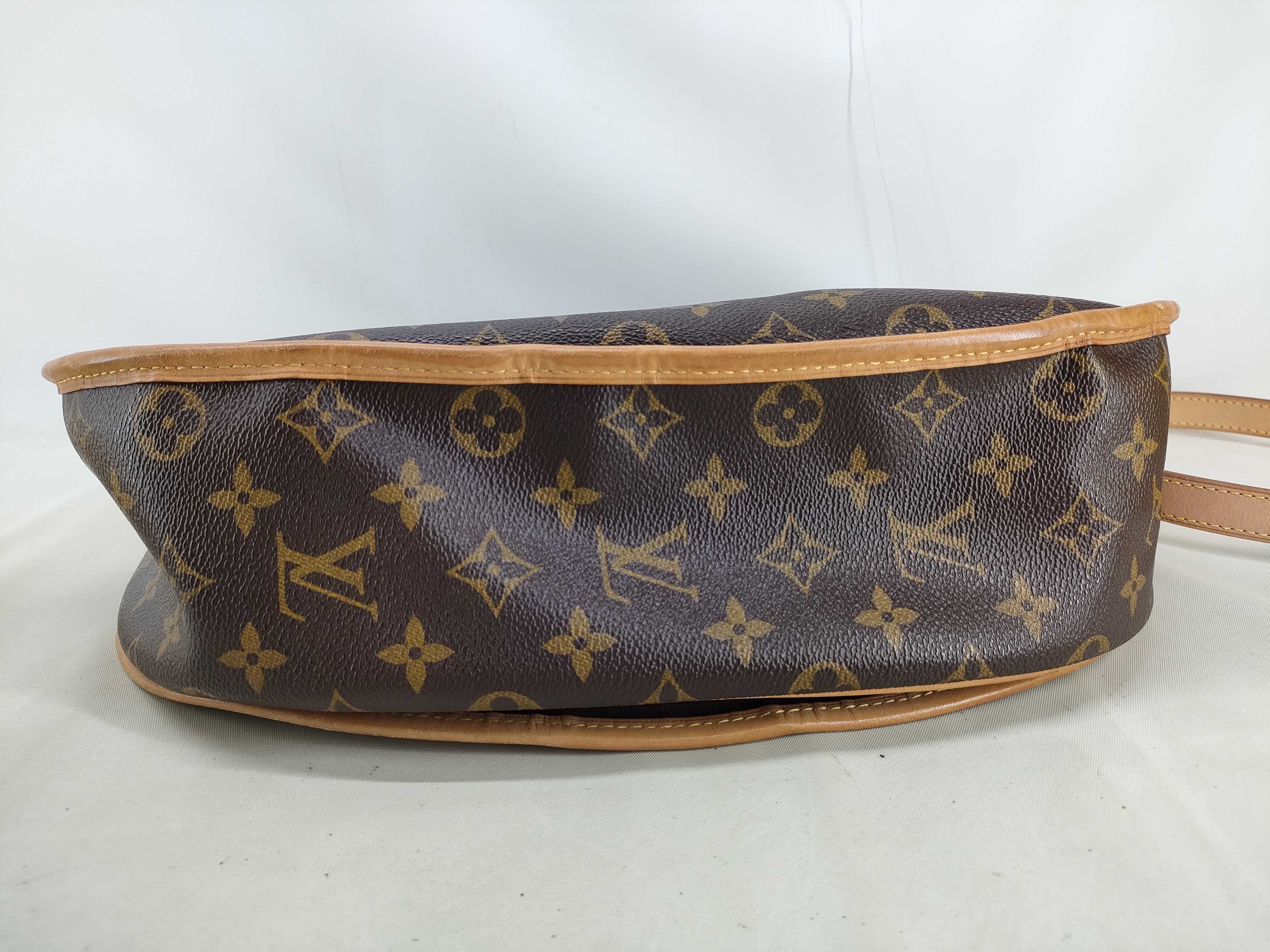 Monogram LV Menilmontant Shoulder Bag — view 3