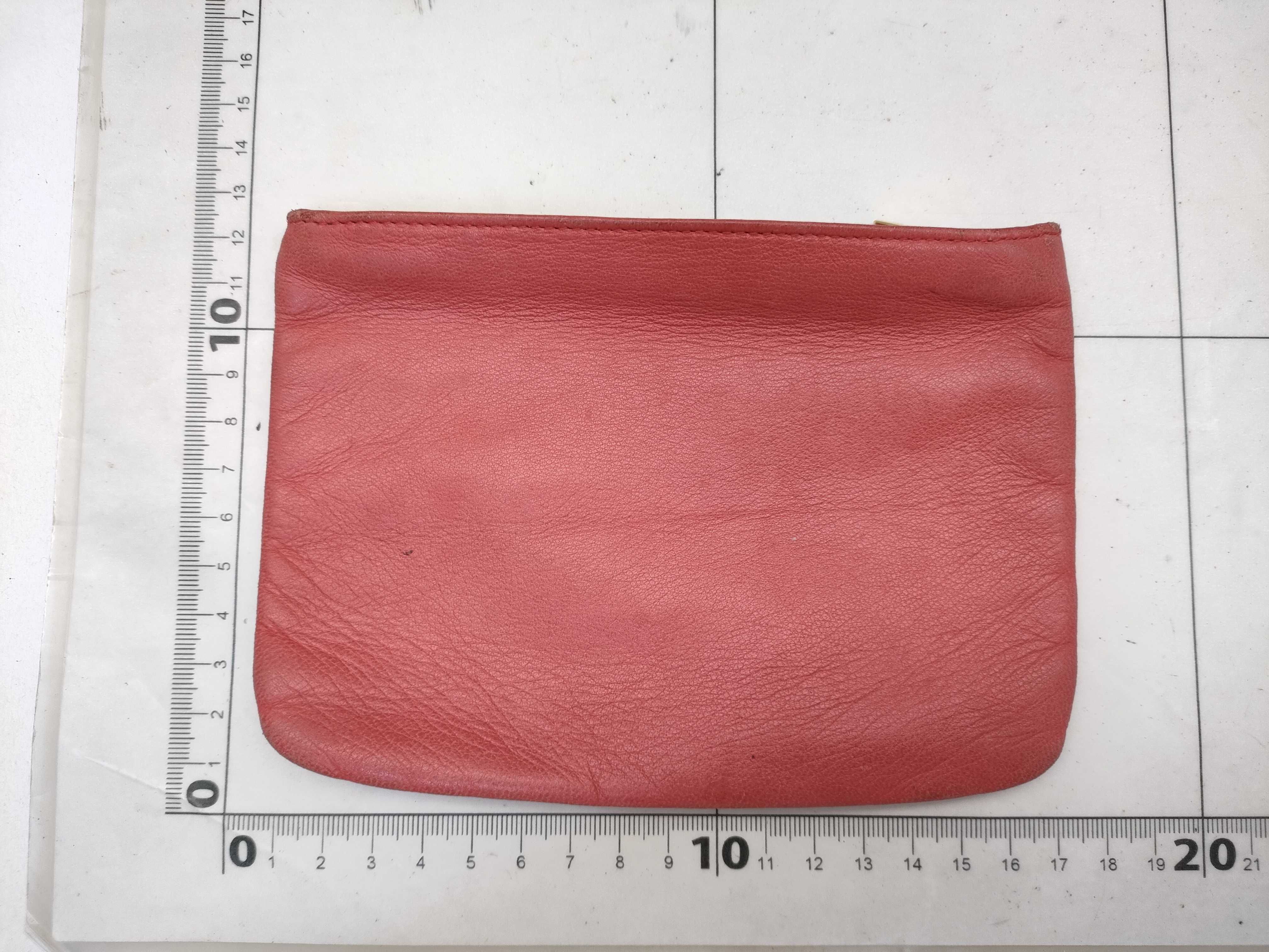 Pouch / Leather and other accessories — view 2