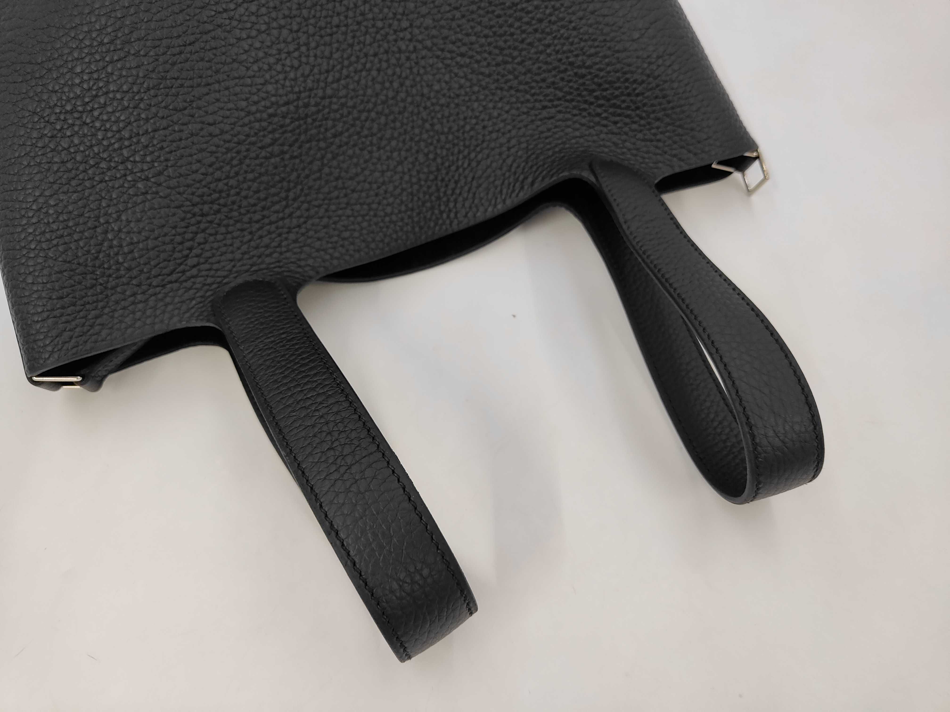 Picotin Lock MM Taurillon Leather, Black, Silver Hardware, B Stamp, Handbag — view 5
