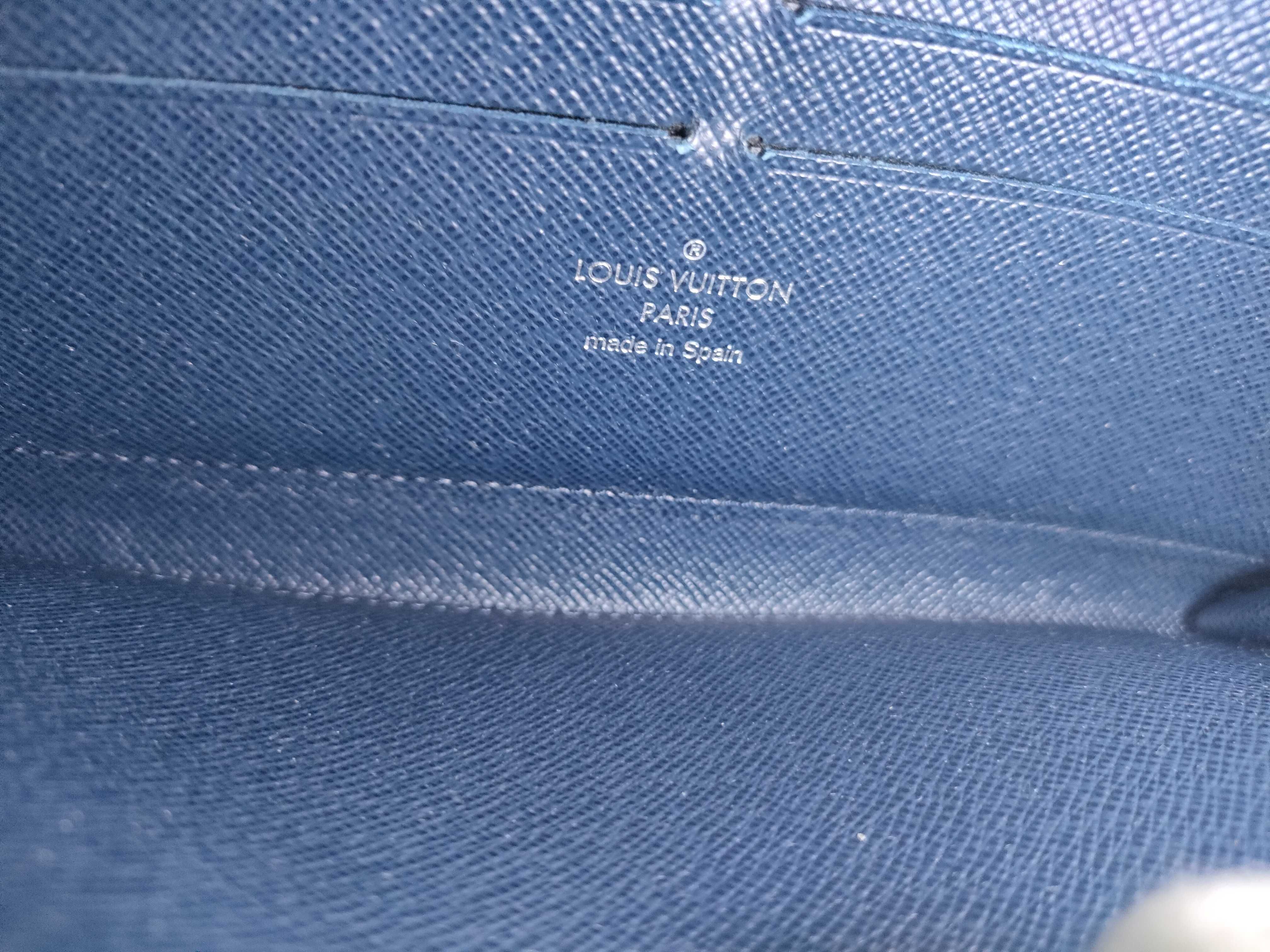 Epi Zippy Wallet Indigo Blue M61873 Wallet — view 10
