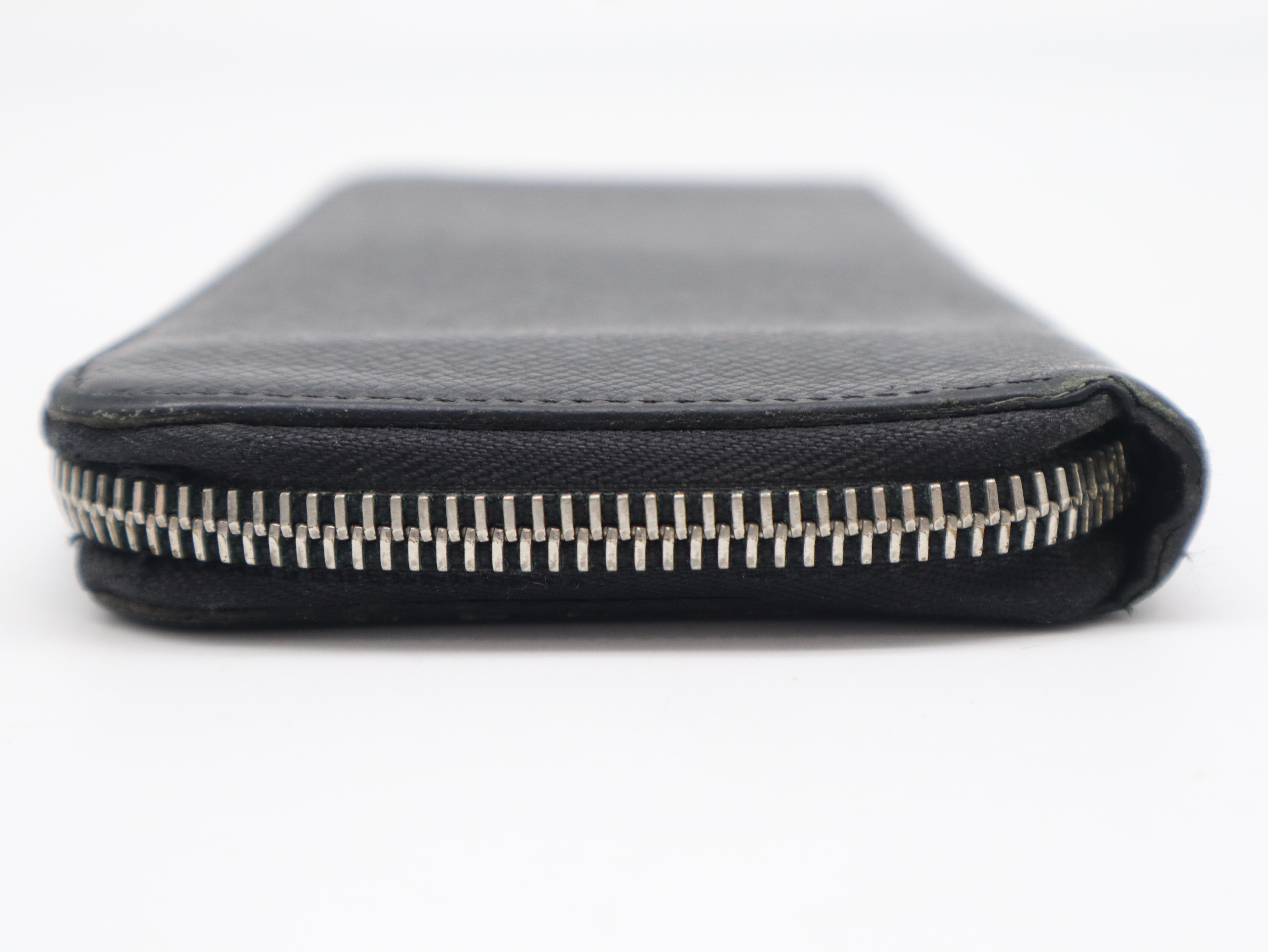 M30056 Taiga Zippy Organizer NM Wallet — view 4
