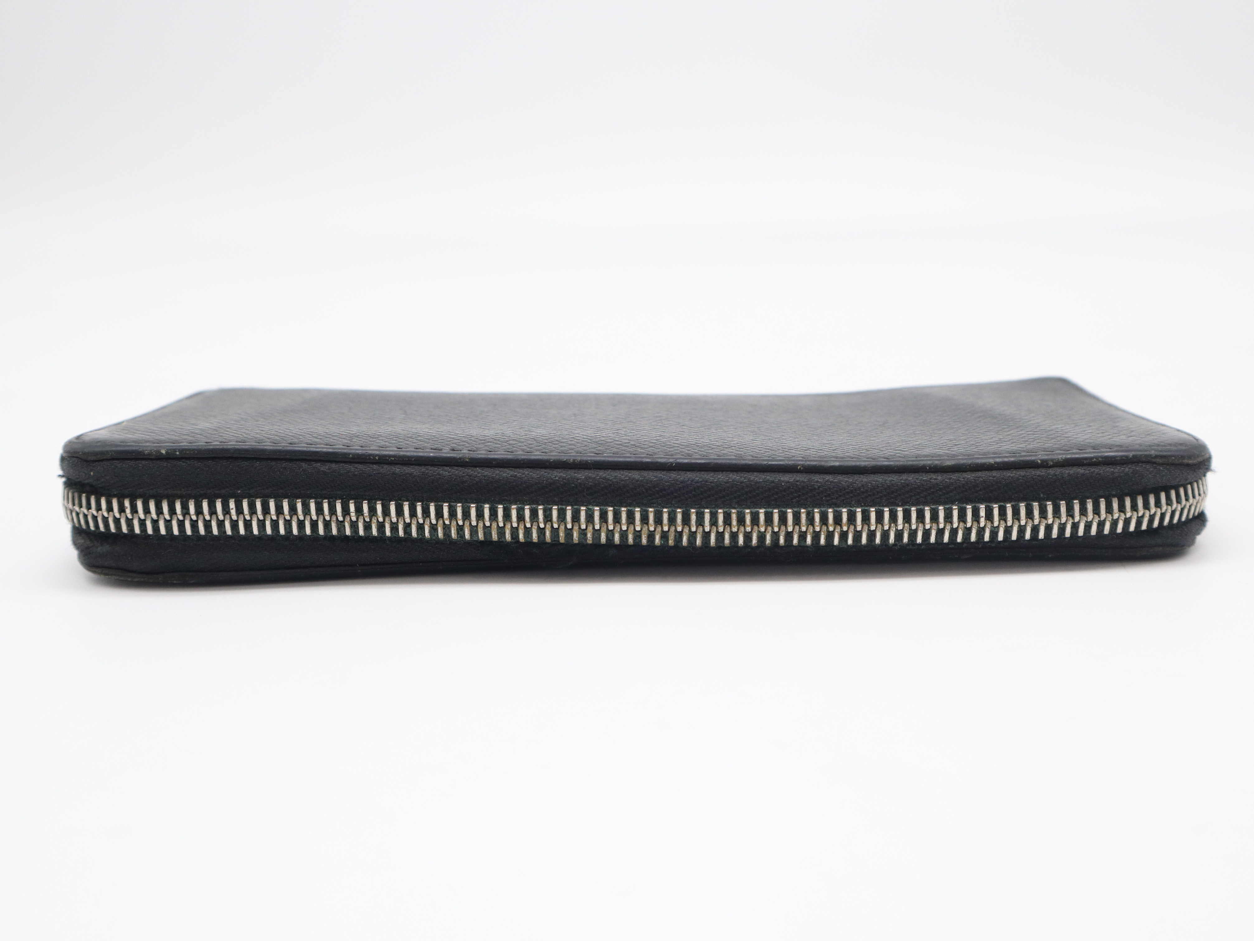 M30056 Taiga Zippy Organizer NM Wallet — view 5