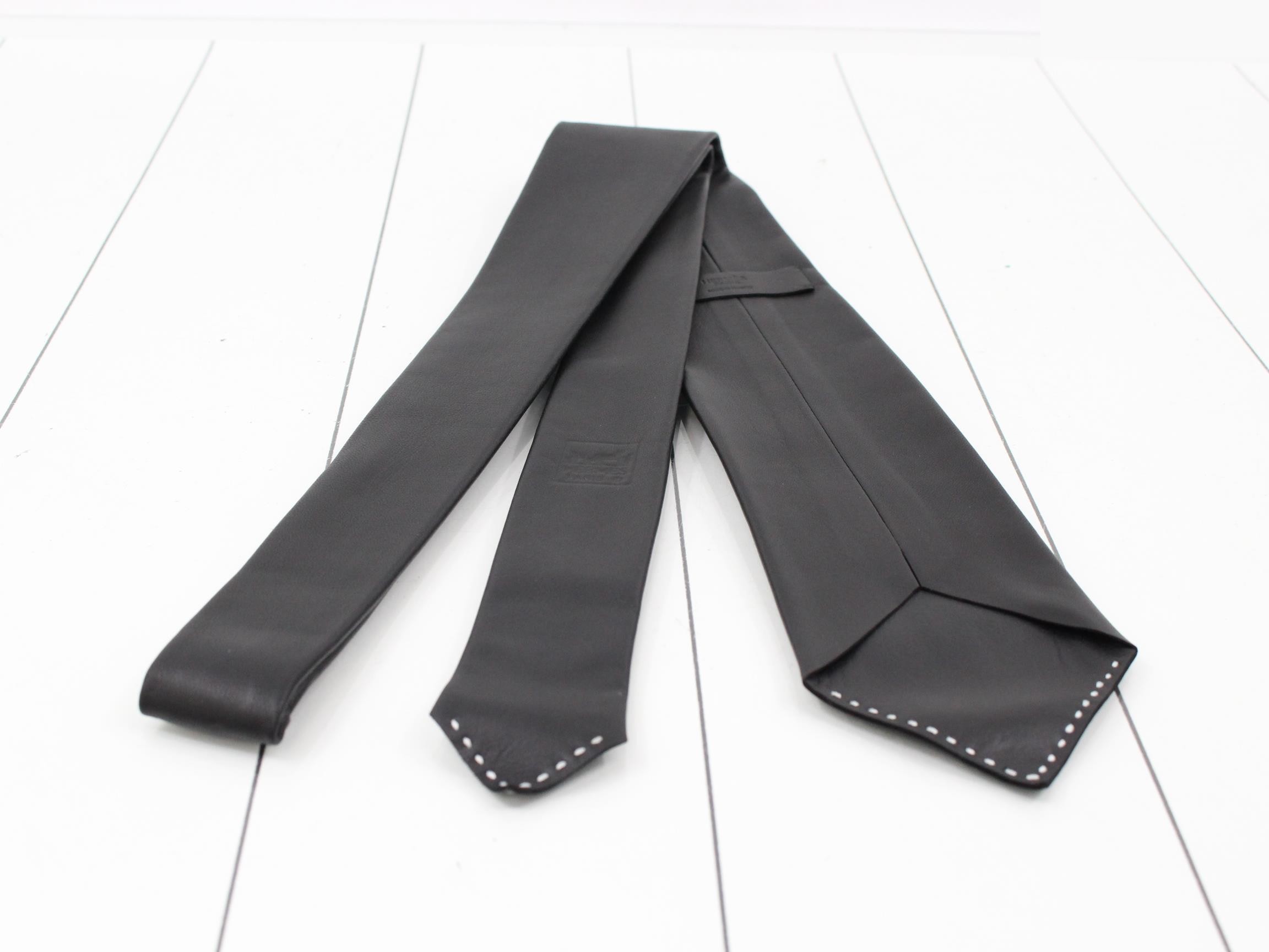 leather tie, with box and dust bag. — view 2
