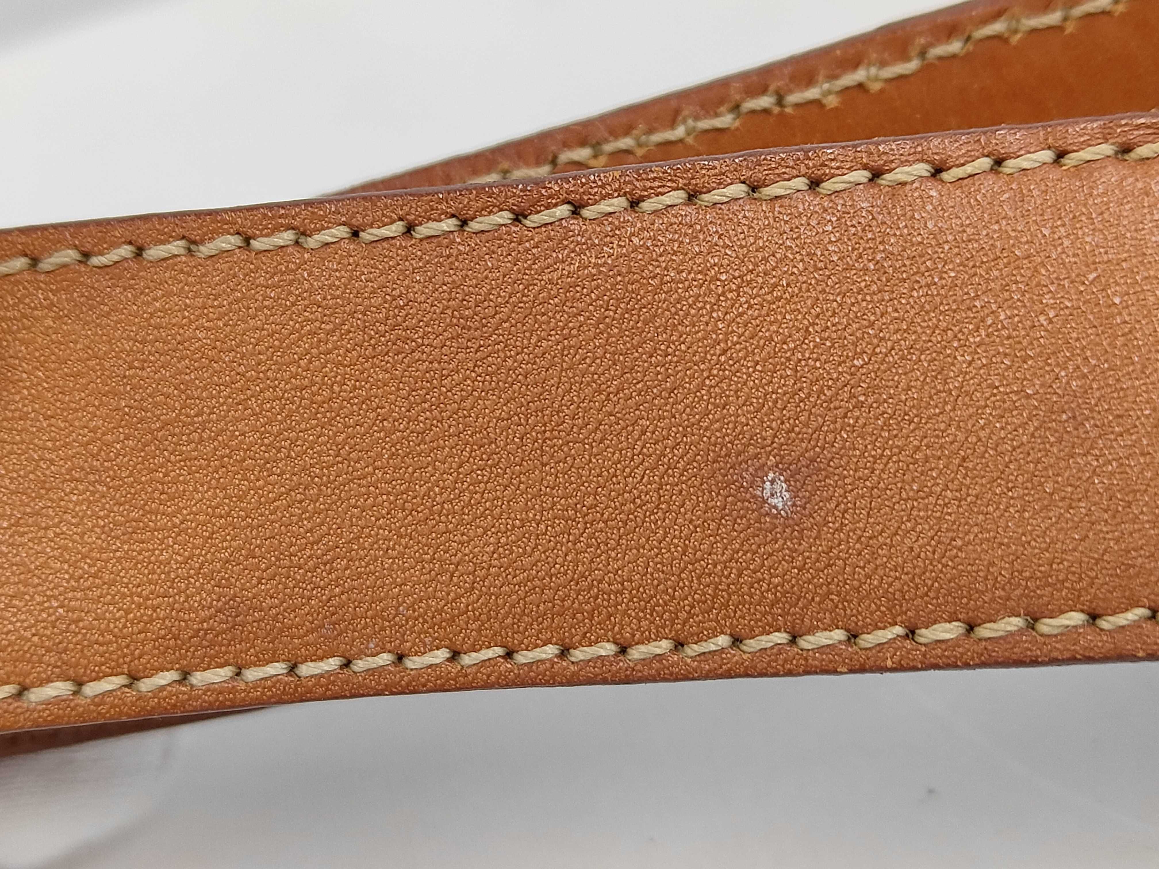 Circle Logo Leather Shoulder Bag — view 7