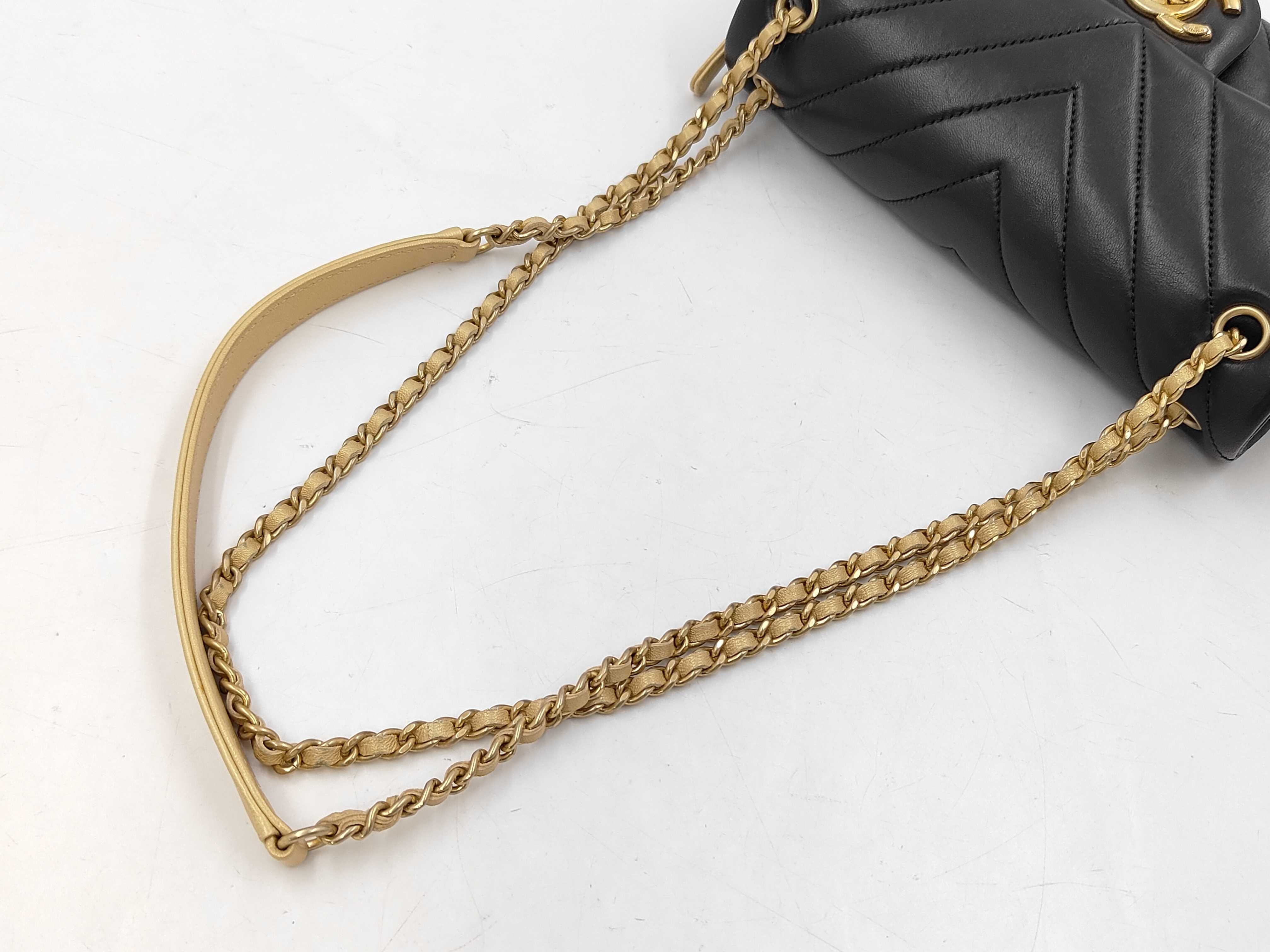 Double Chain Shoulder Bag, V-Stage, Series 21 — view 5