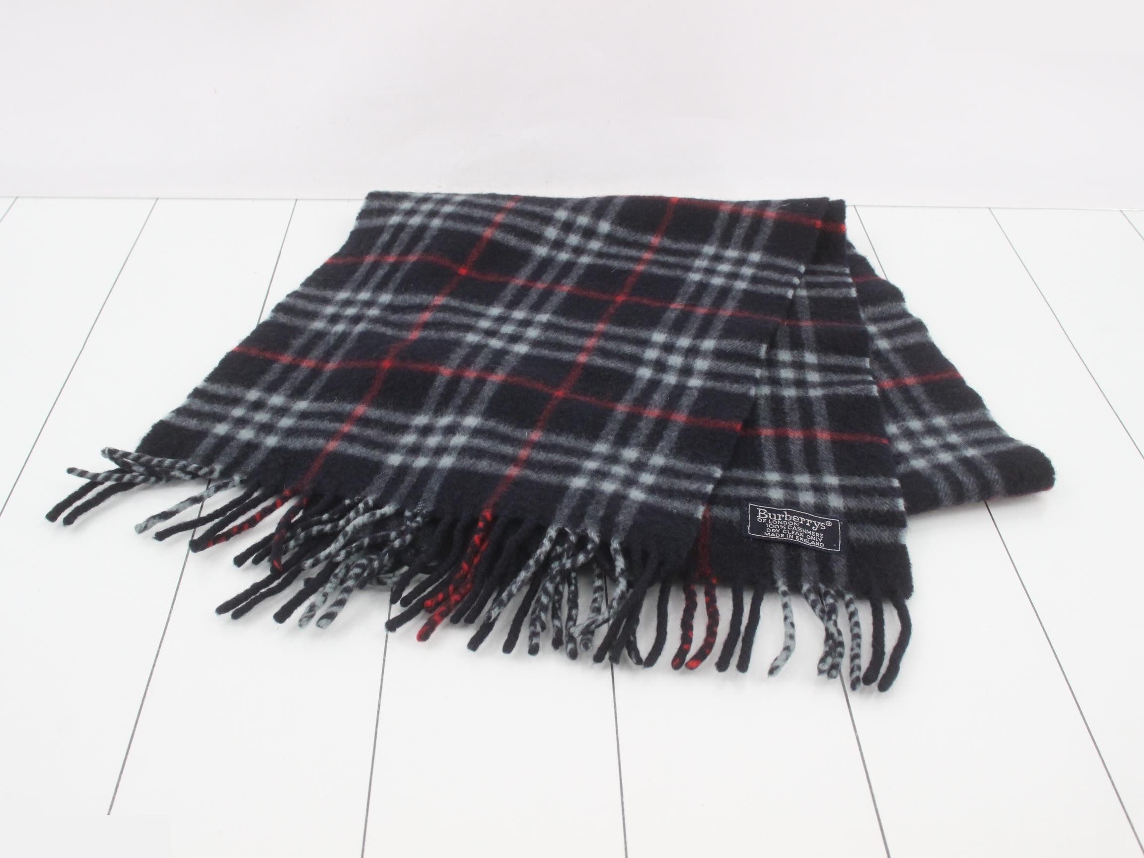 Other lines: Small items, accessories, and scarves — view 2