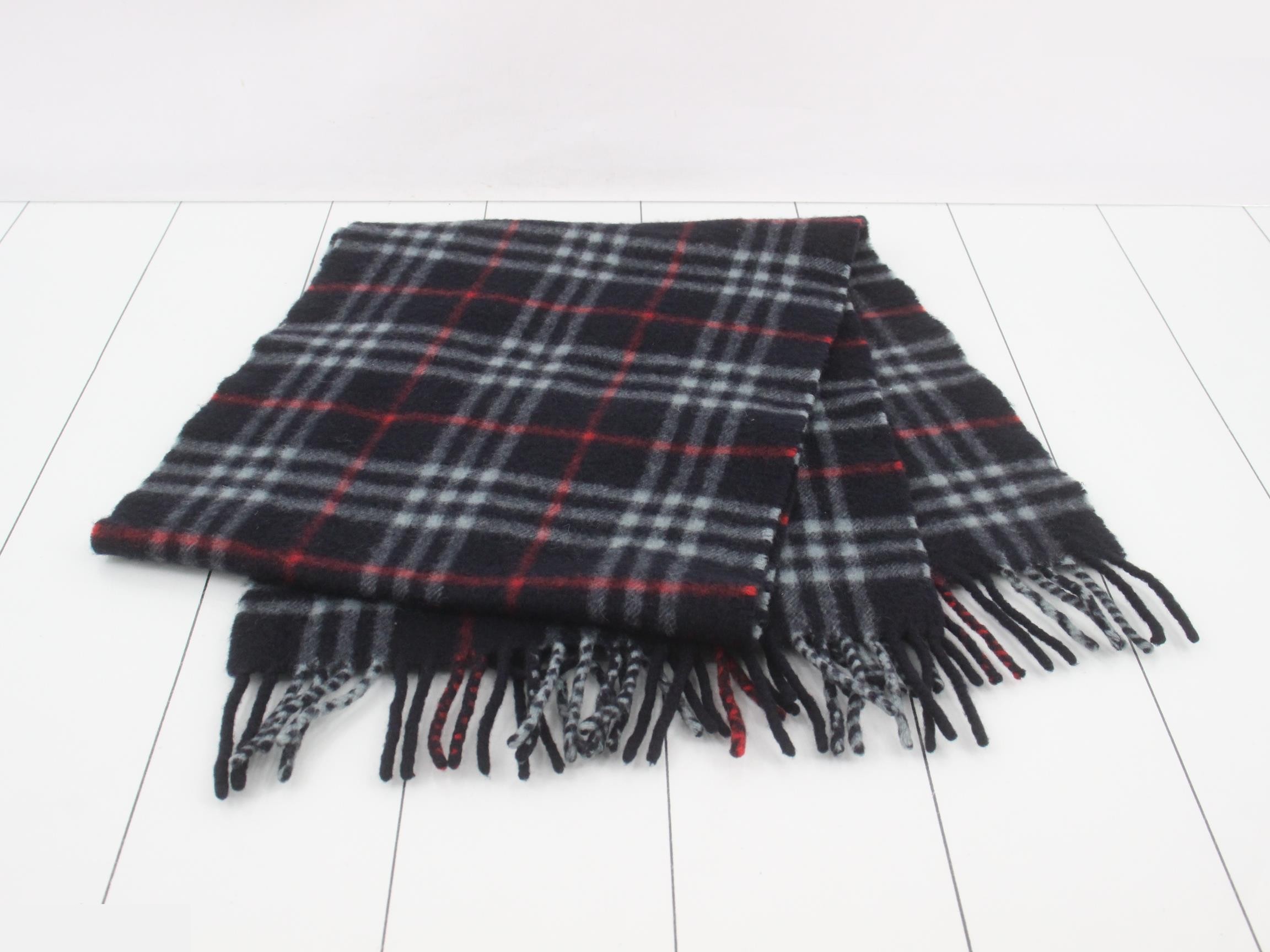 Other lines: Small items, accessories, and scarves — view 3