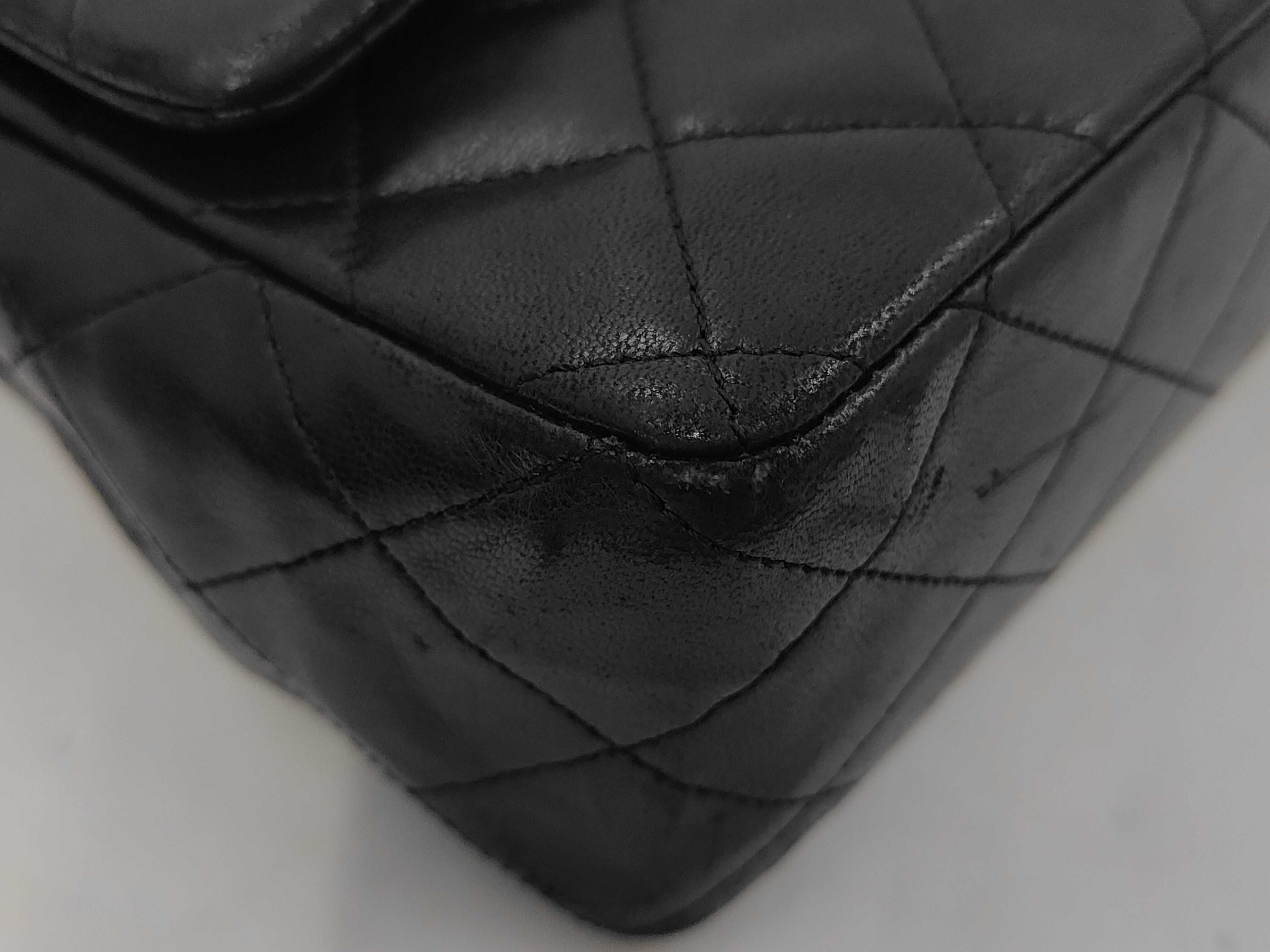 Matelassé 25 Double Flap Double Chain Lambskin Shoulder Bag — view 3