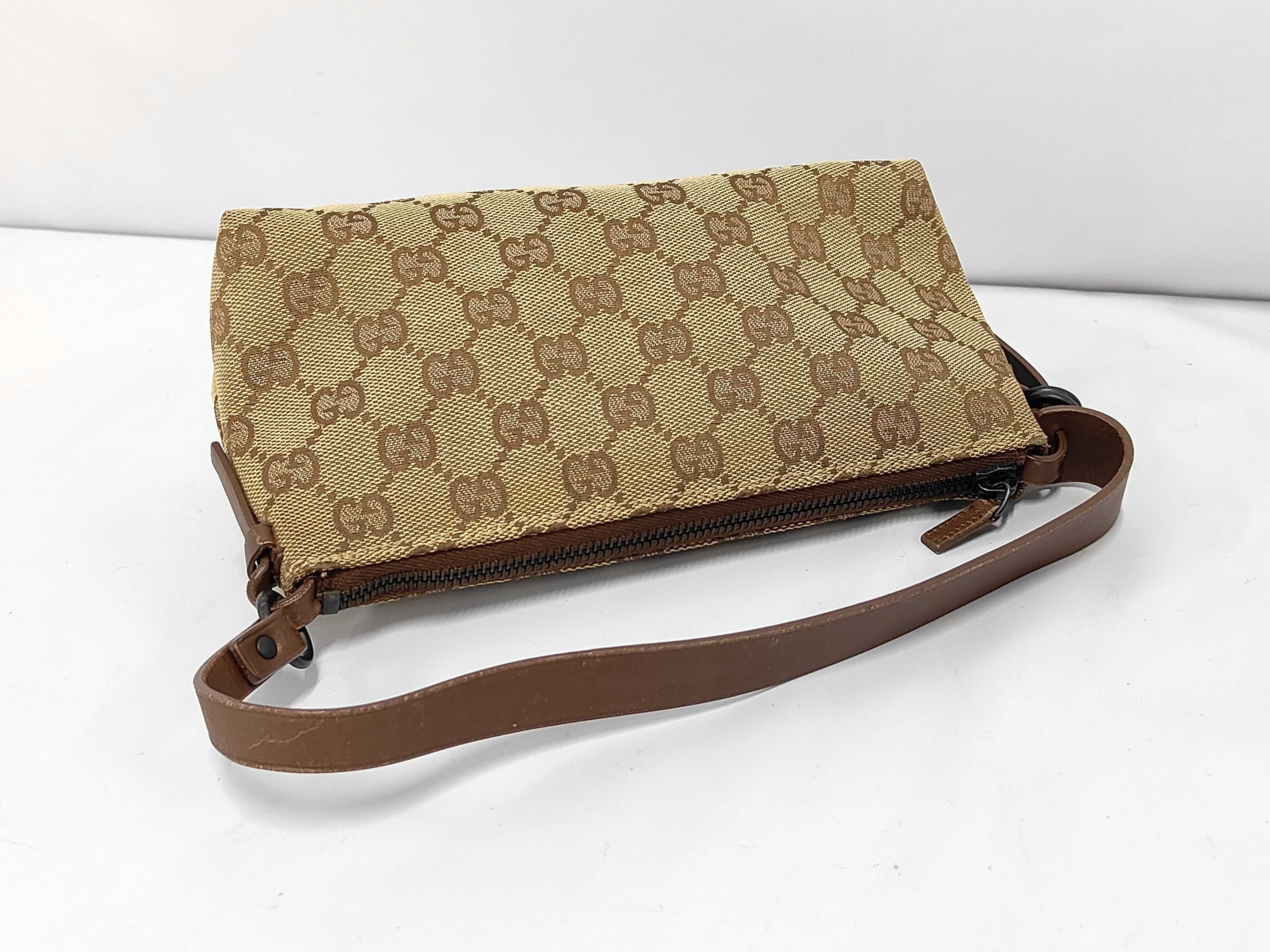 GG Canvas Shoulder Bag — view 5