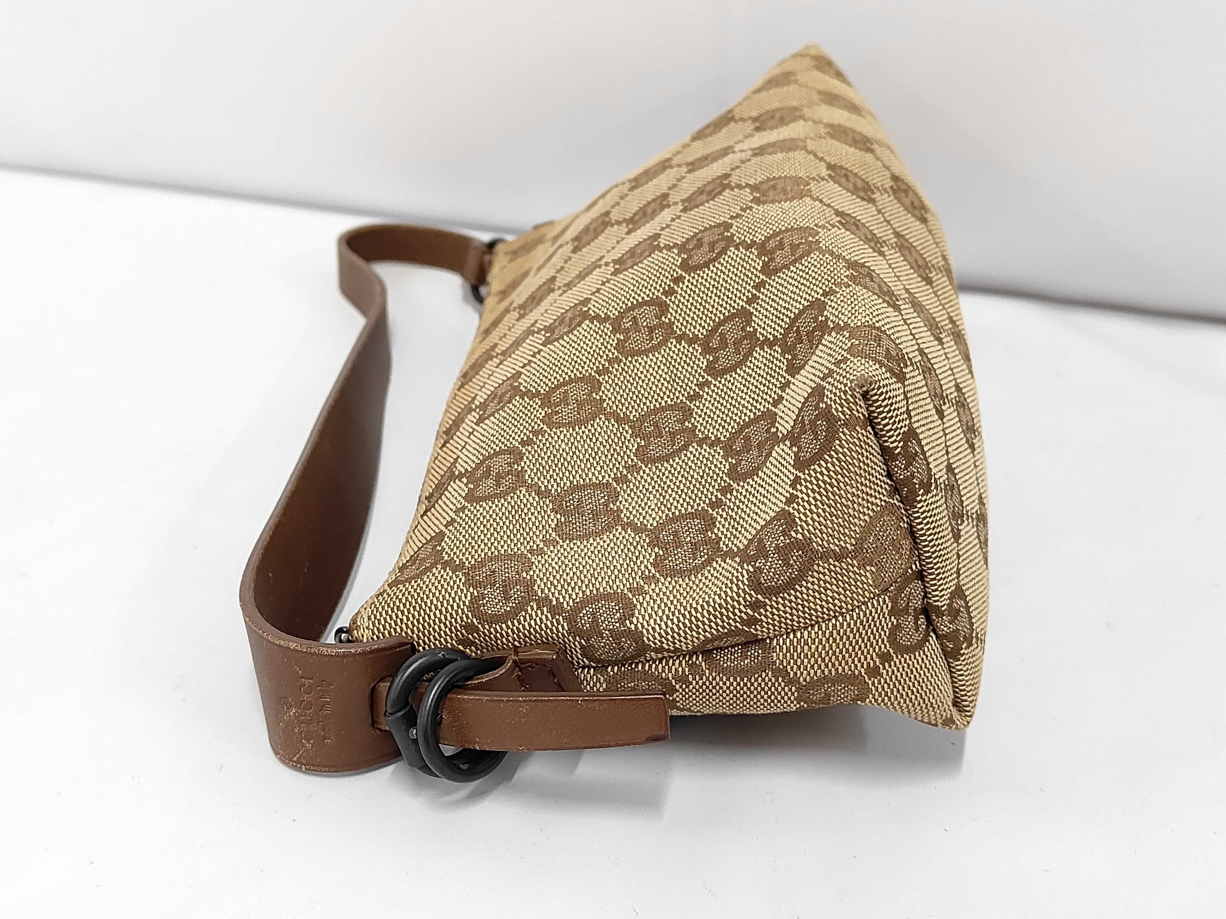 GG Canvas Shoulder Bag — view 8
