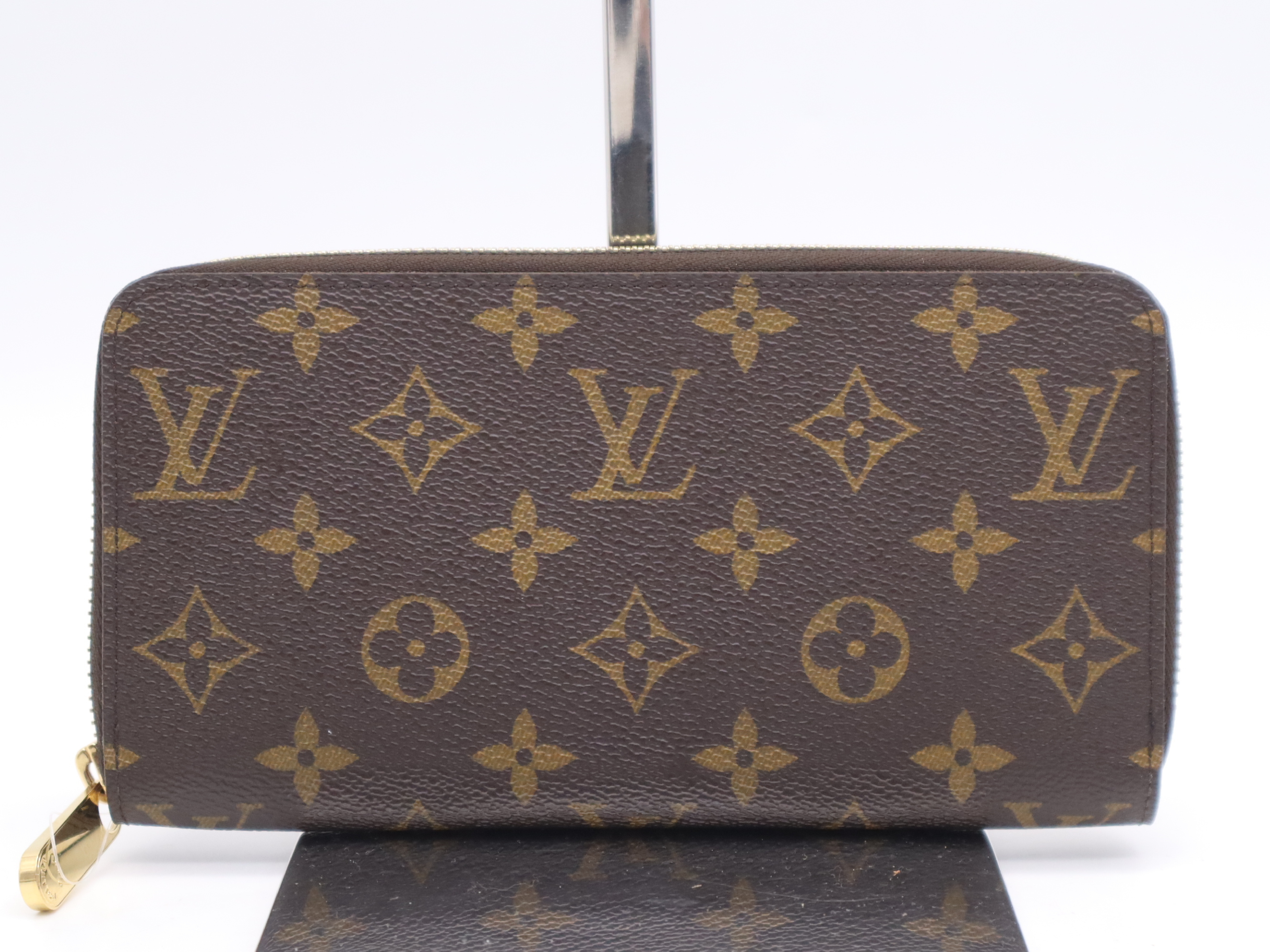 M42616 Monogram Zippy Wallet