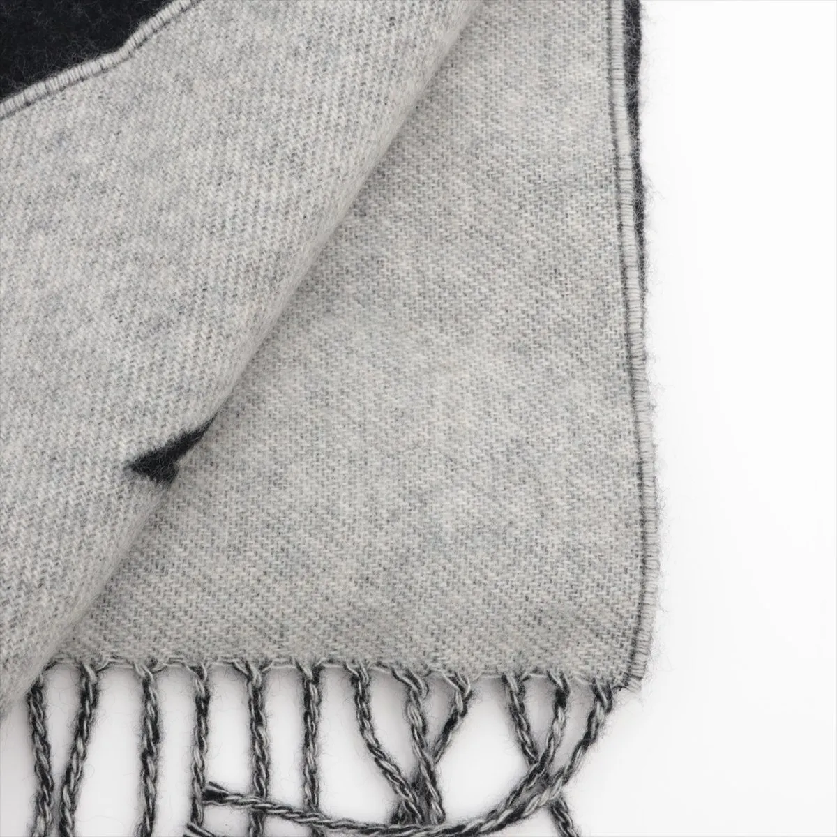 M71040 Echarpe Reykjavik AB0198 Scarf, Cashmere, Black x Gray, — view 2