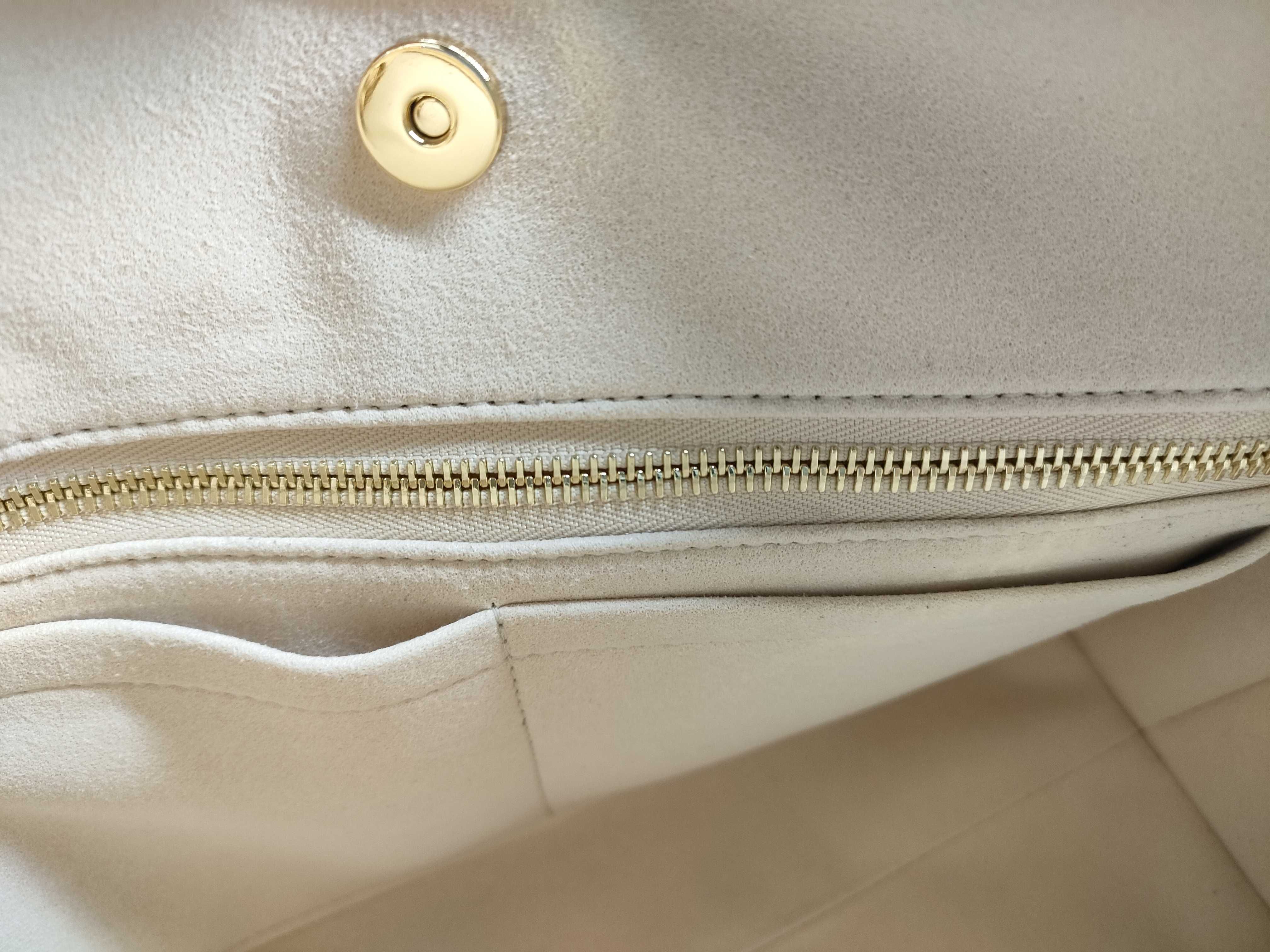 Monogram Multicolor LV x TM Carryall NM PM Shoulder Bag — view 11