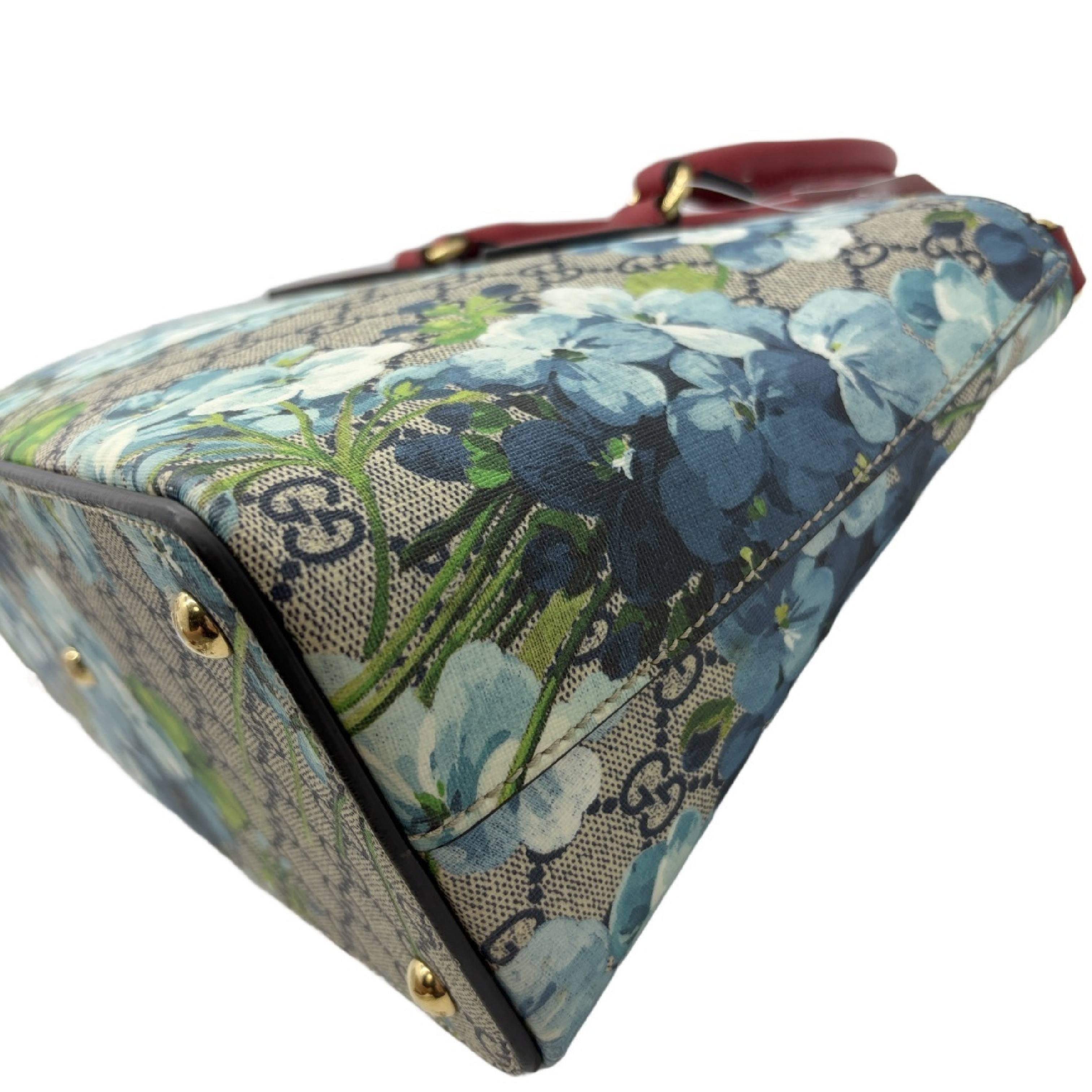 GG Blooms GG Supreme Shoulder Bag — view 7