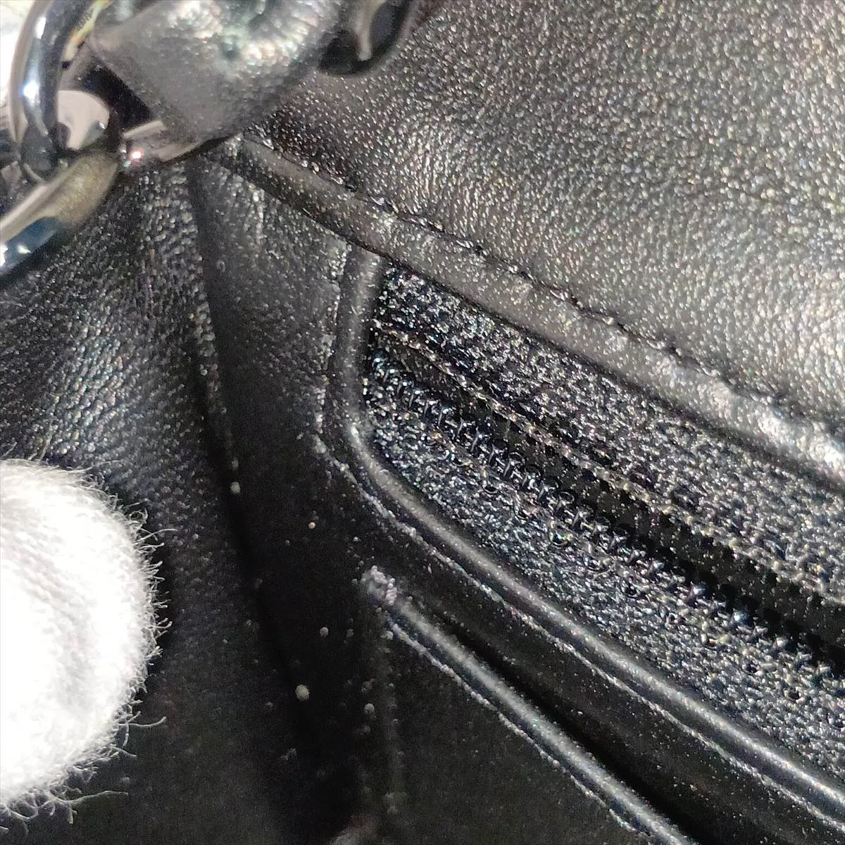 [Individually packaged] Chanel Mini Matelassé 20 Tweed Single Flap Single Chain Bag, White x Black, Silver Hardware, T584XXUA, Random Plate, A69900 — view 12
