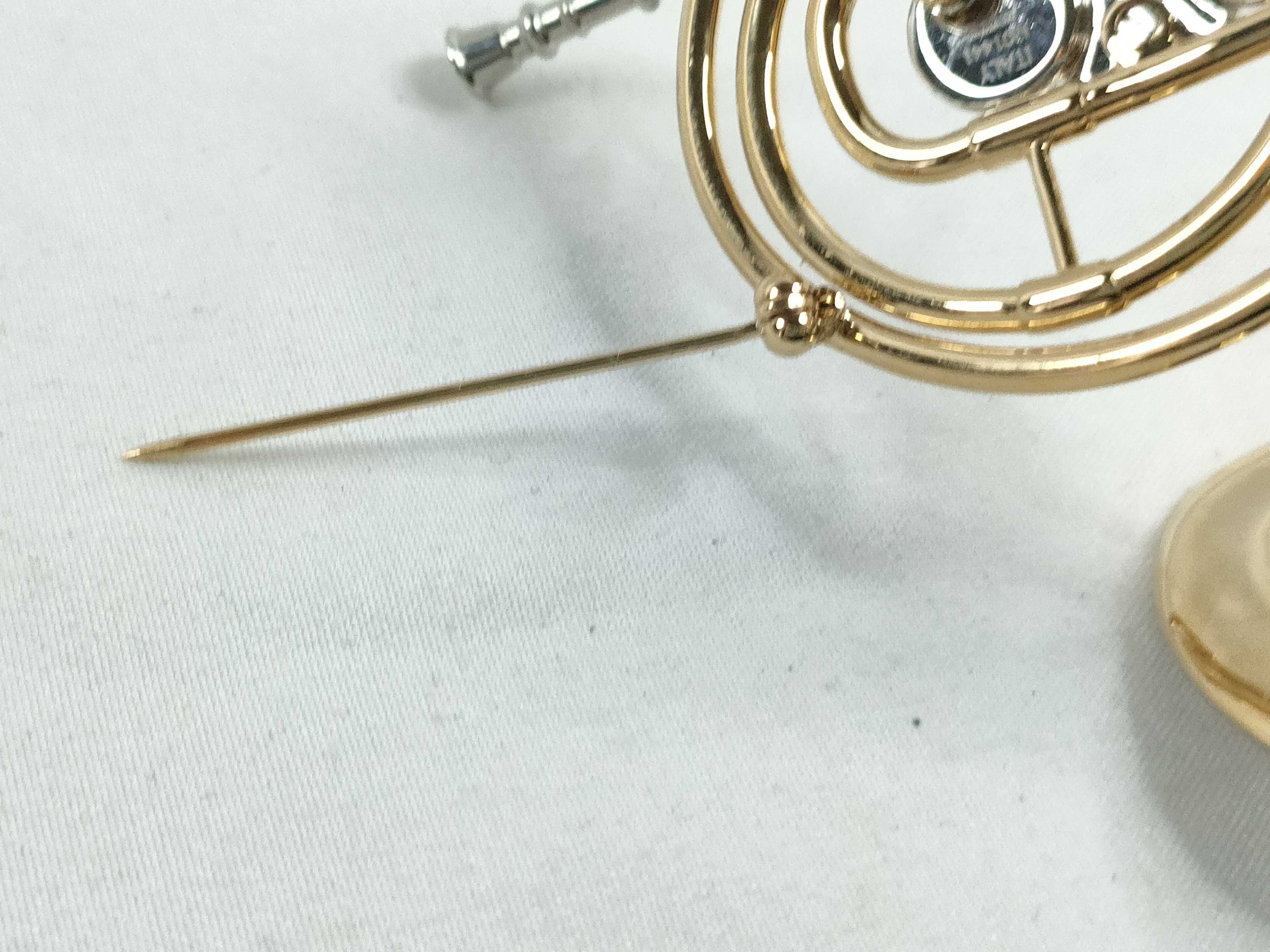 Symphony Brooch, Retail Price ¥229,900, M01441 Charm — view 11