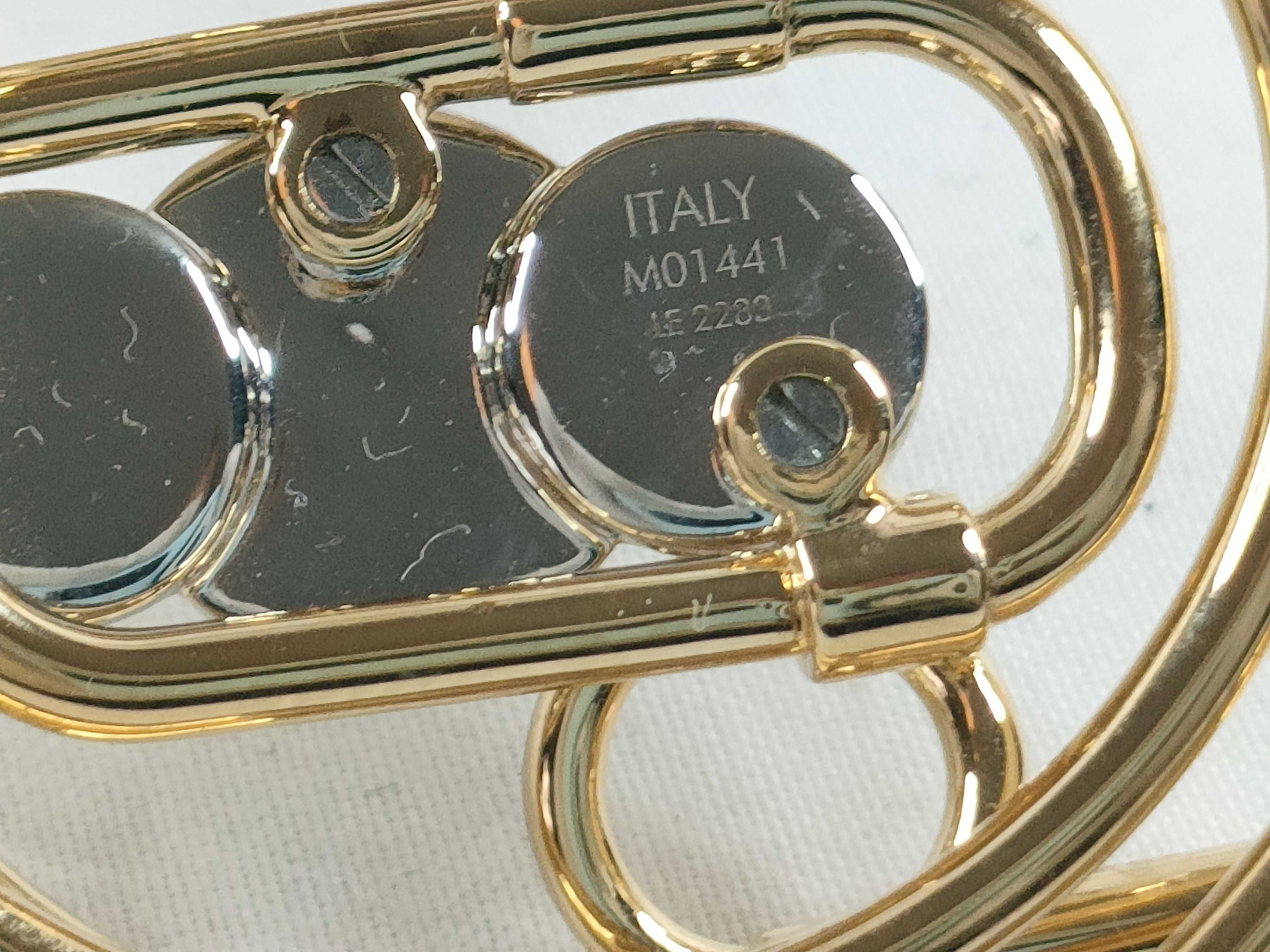 Symphony Brooch, Retail Price ¥229,900, M01441 Charm — view 9
