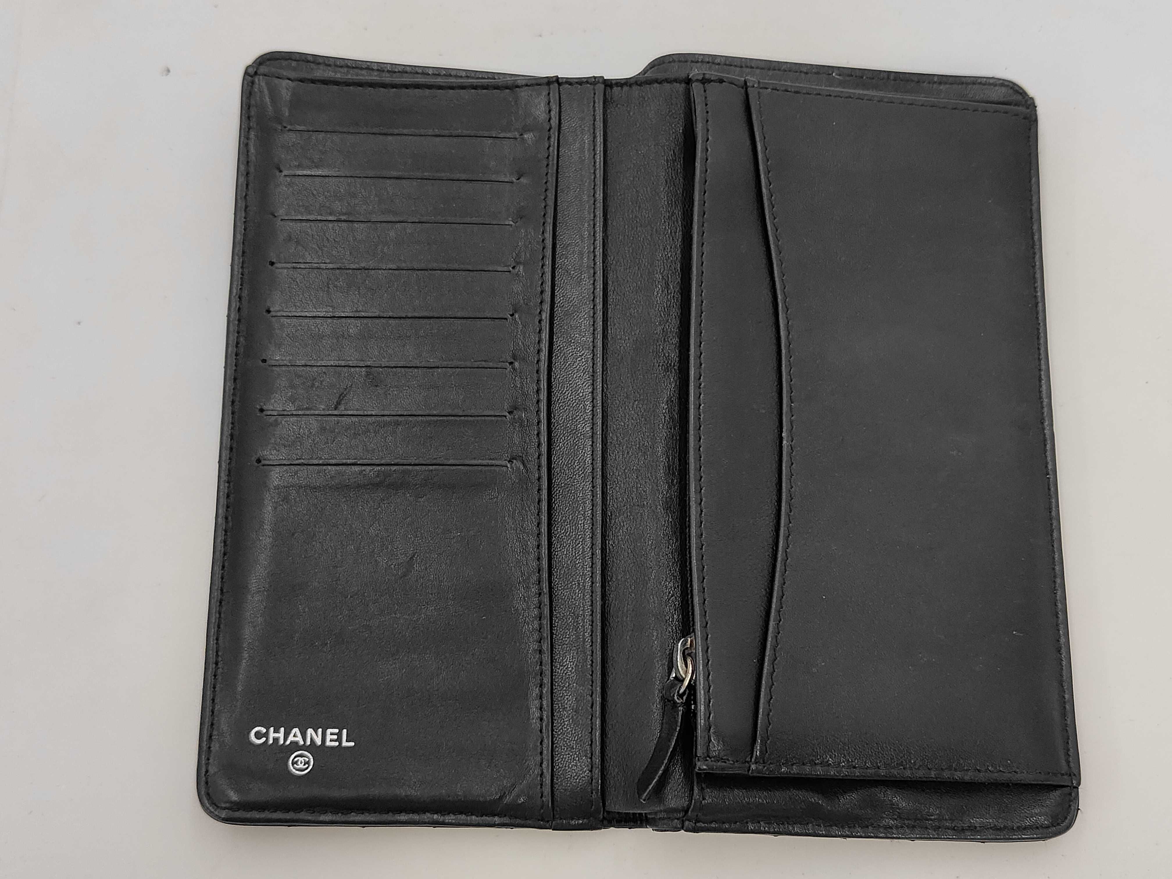 Chevron V-stitch Lambskin Wallet — view 4