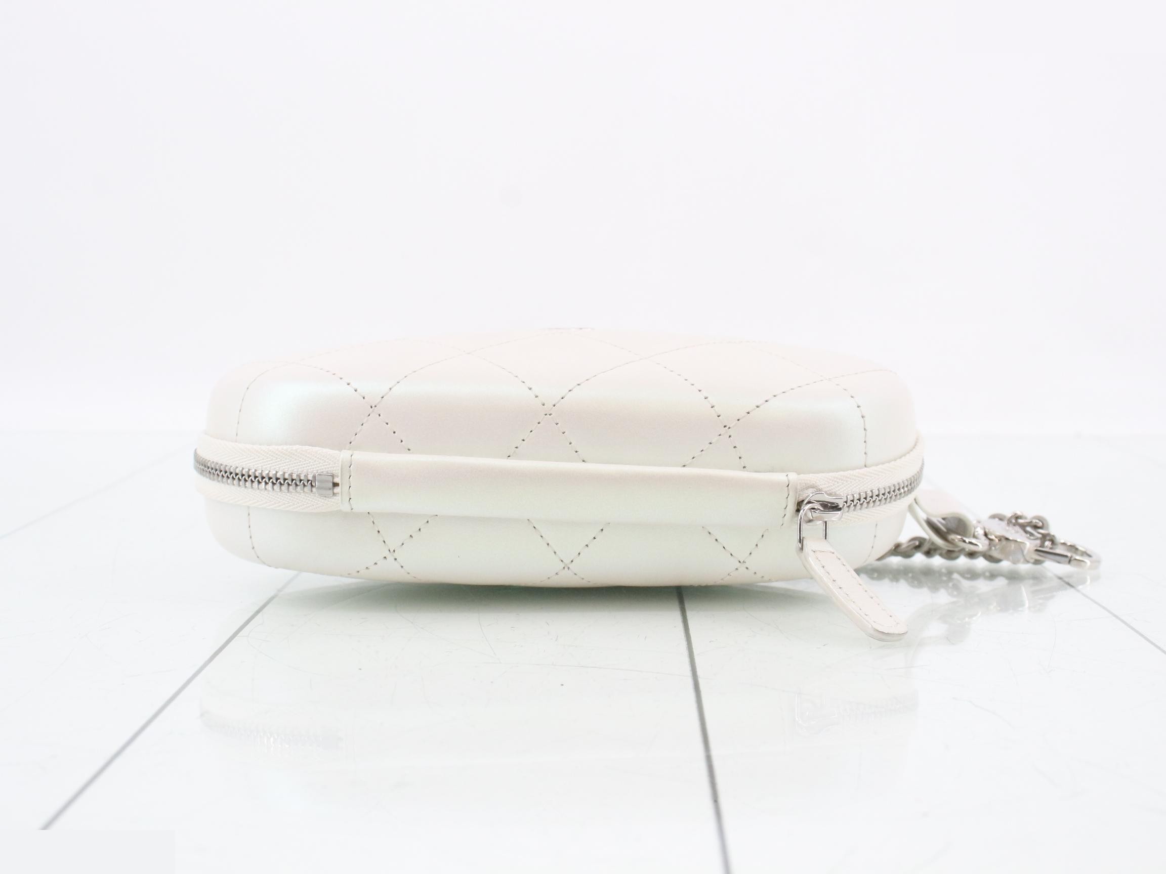 Coco Mark Chain Shoulder Case — view 3