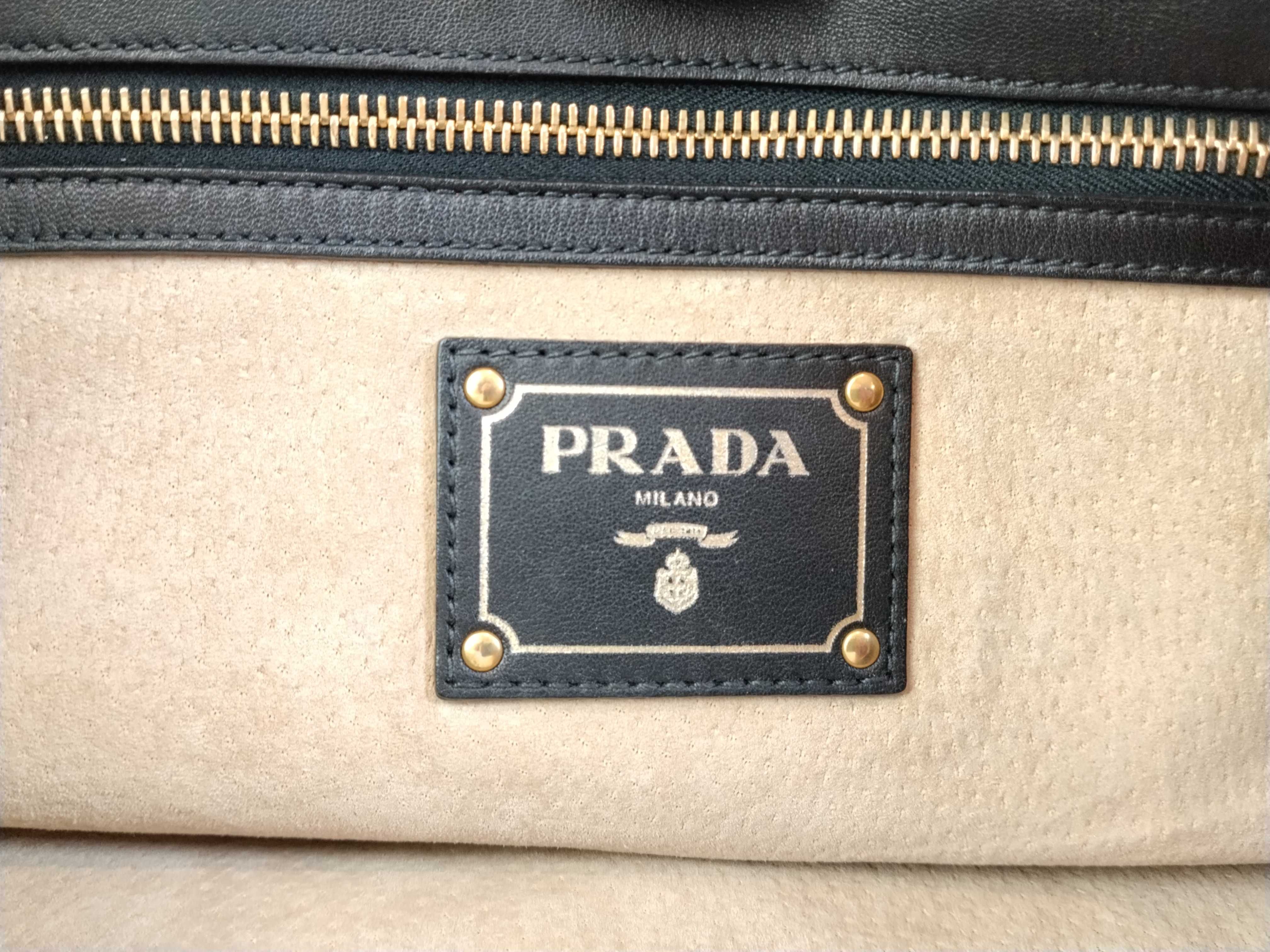 Soft Vitello Daino Shoulder Bag Tote Bag — view 12