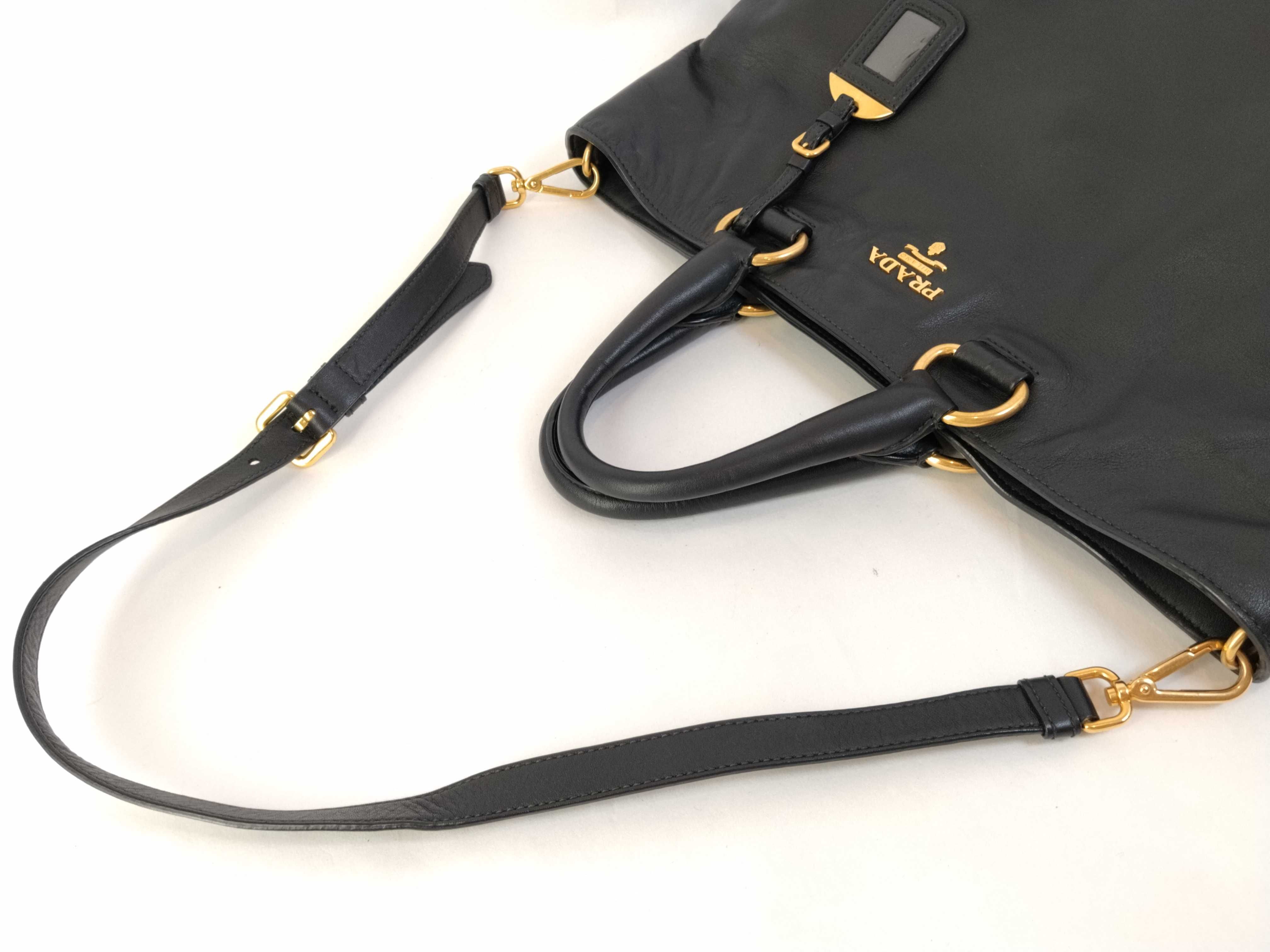 Soft Vitello Daino Shoulder Bag Tote Bag — view 3