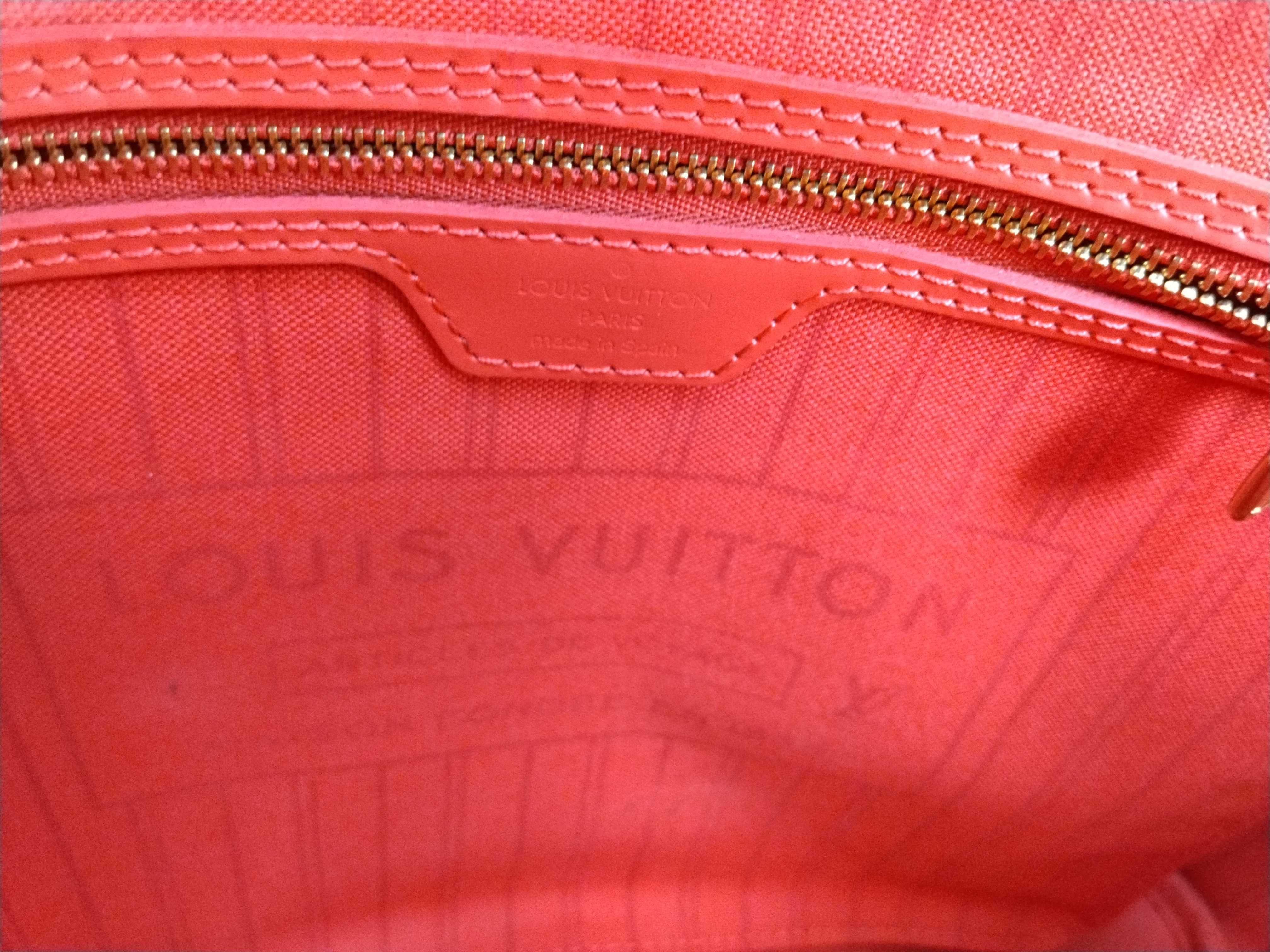 Monogram Louis Vuitton Neverfull Tote Bag — view 12