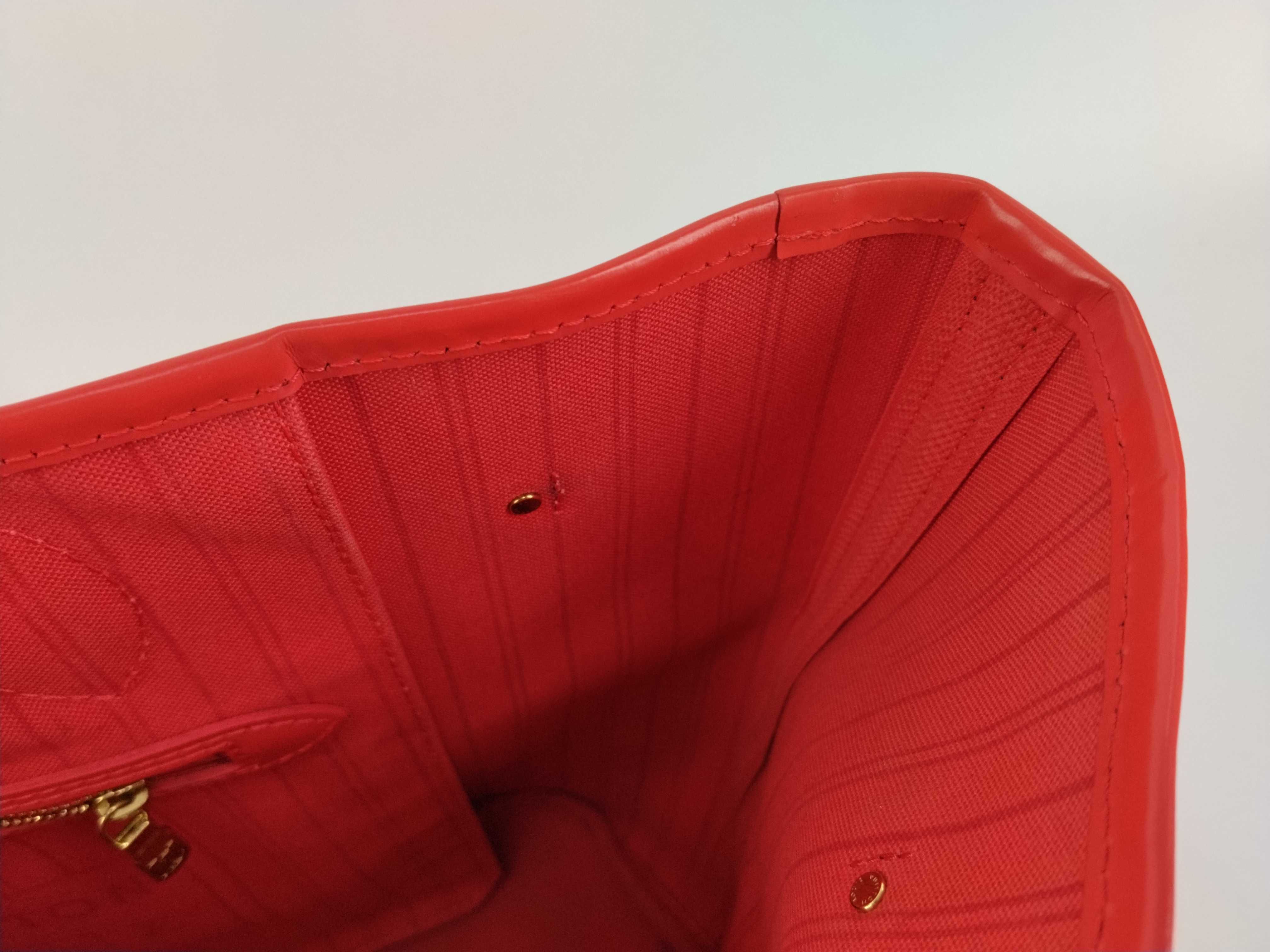 Monogram Louis Vuitton Neverfull Tote Bag — view 10
