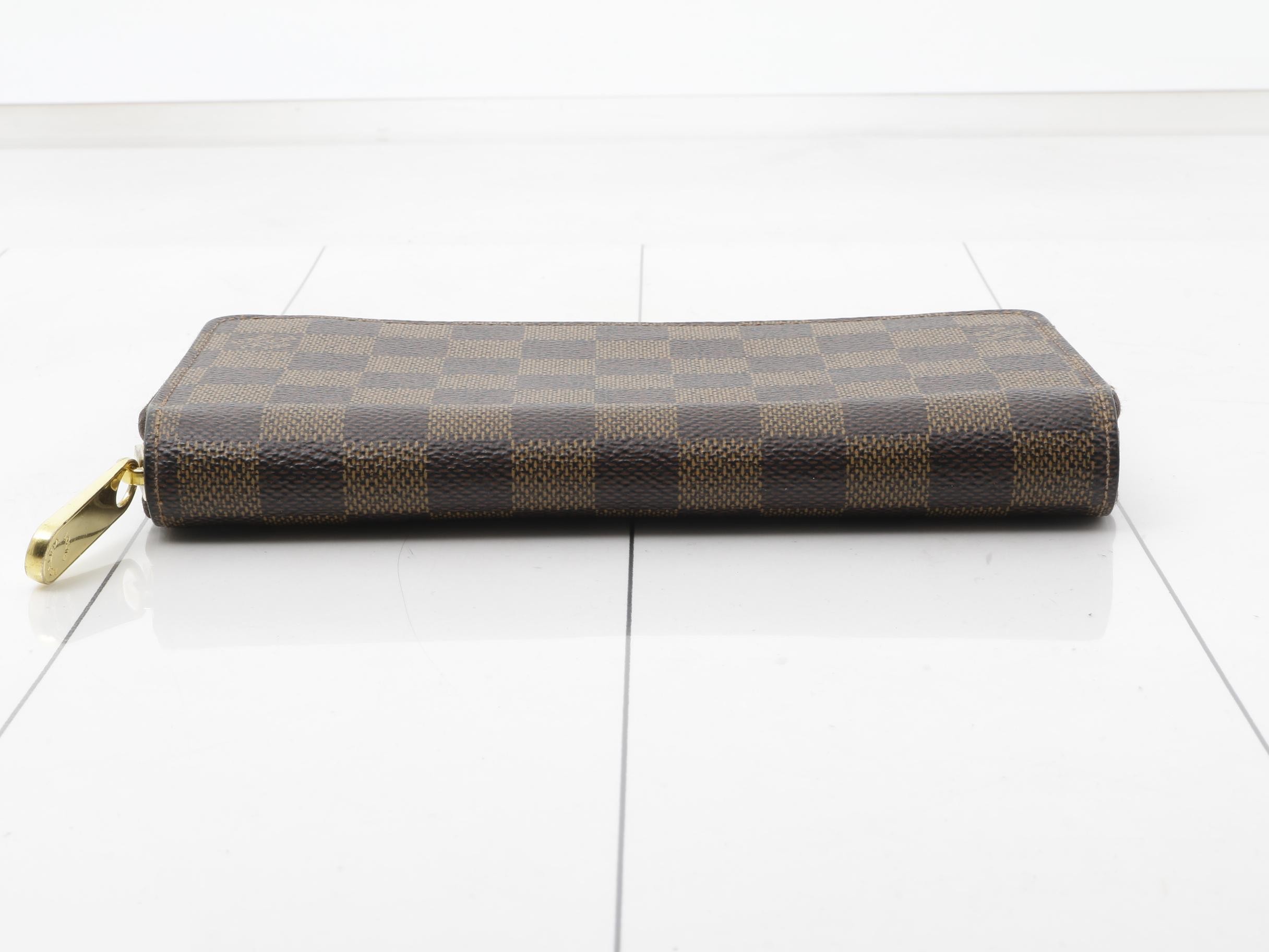Zippy Wallet — view 3