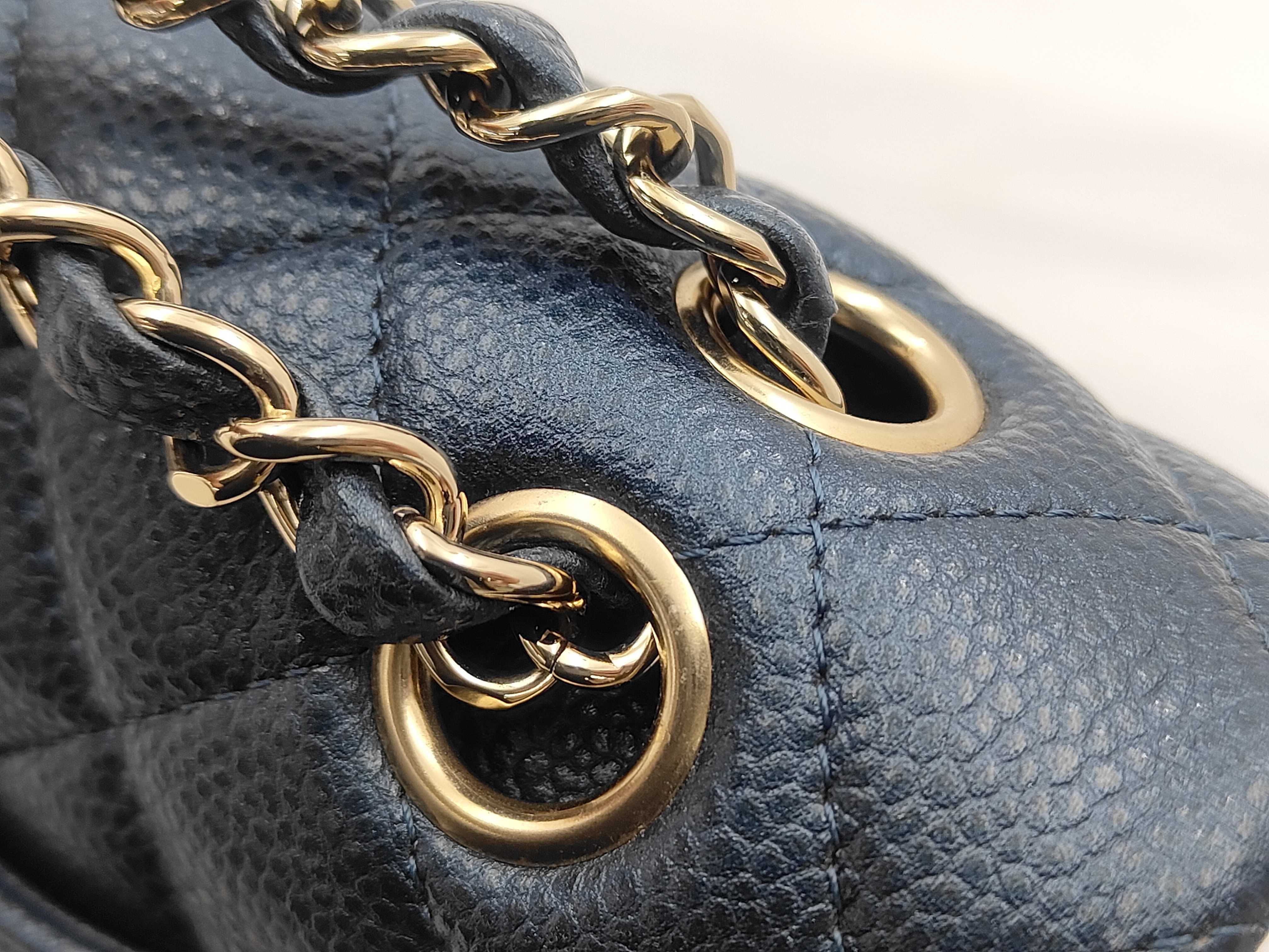 Matelassé 25 Double Flap Chain Shoulder Bag, Caviar Metallic Blue — view 5