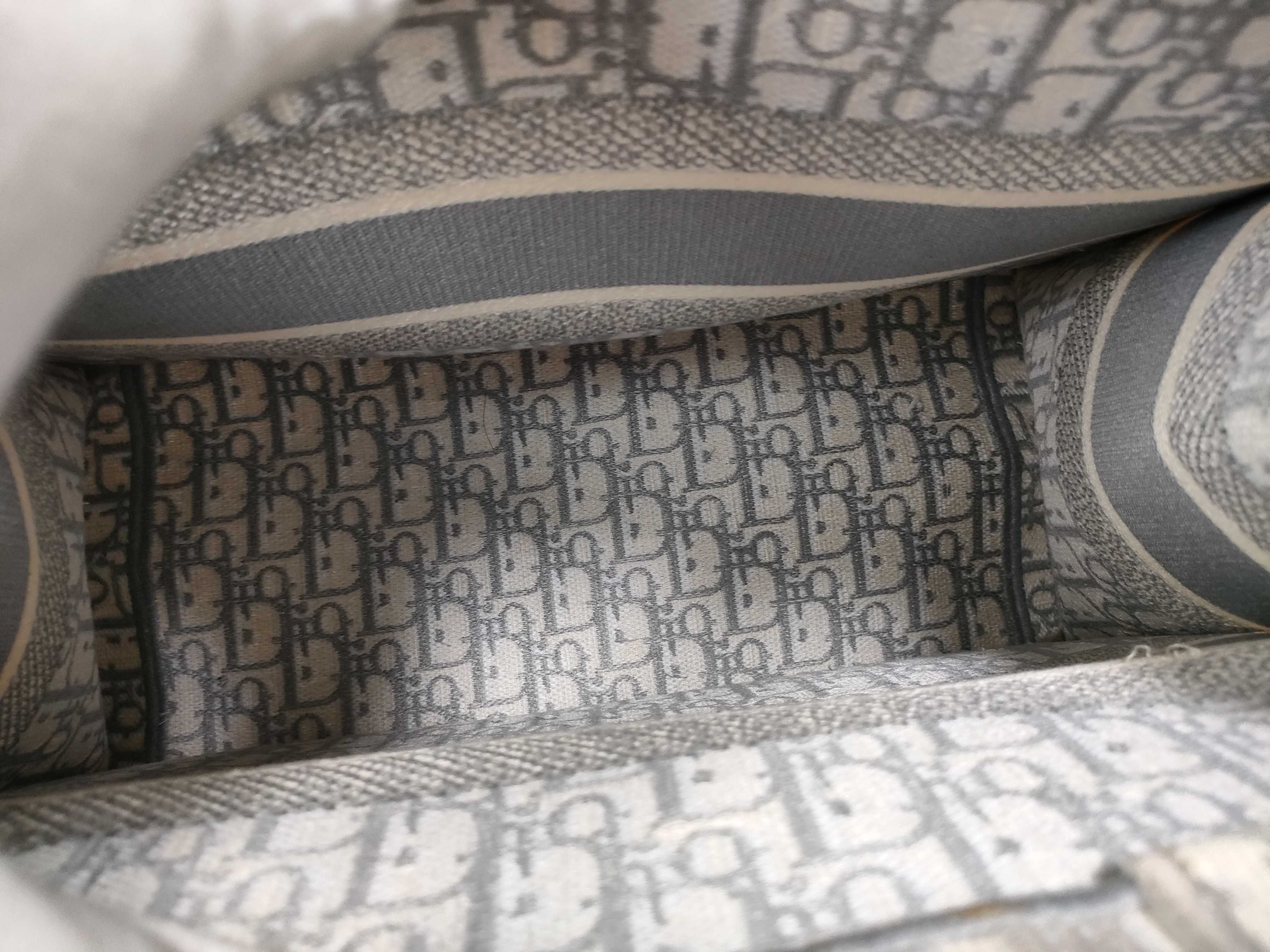 Oblique Book Tote Medium Tote Bag — view 12