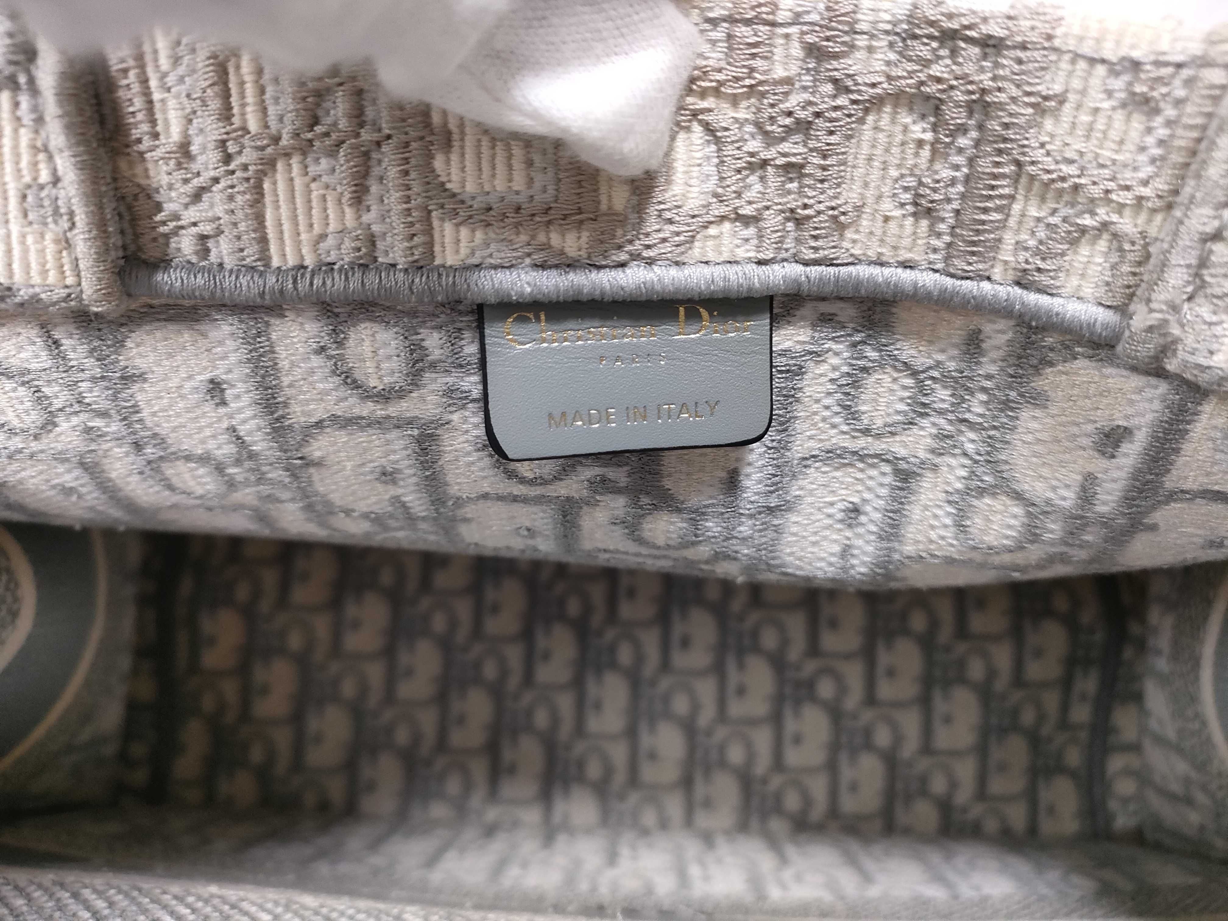 Oblique Book Tote Medium Tote Bag — view 14