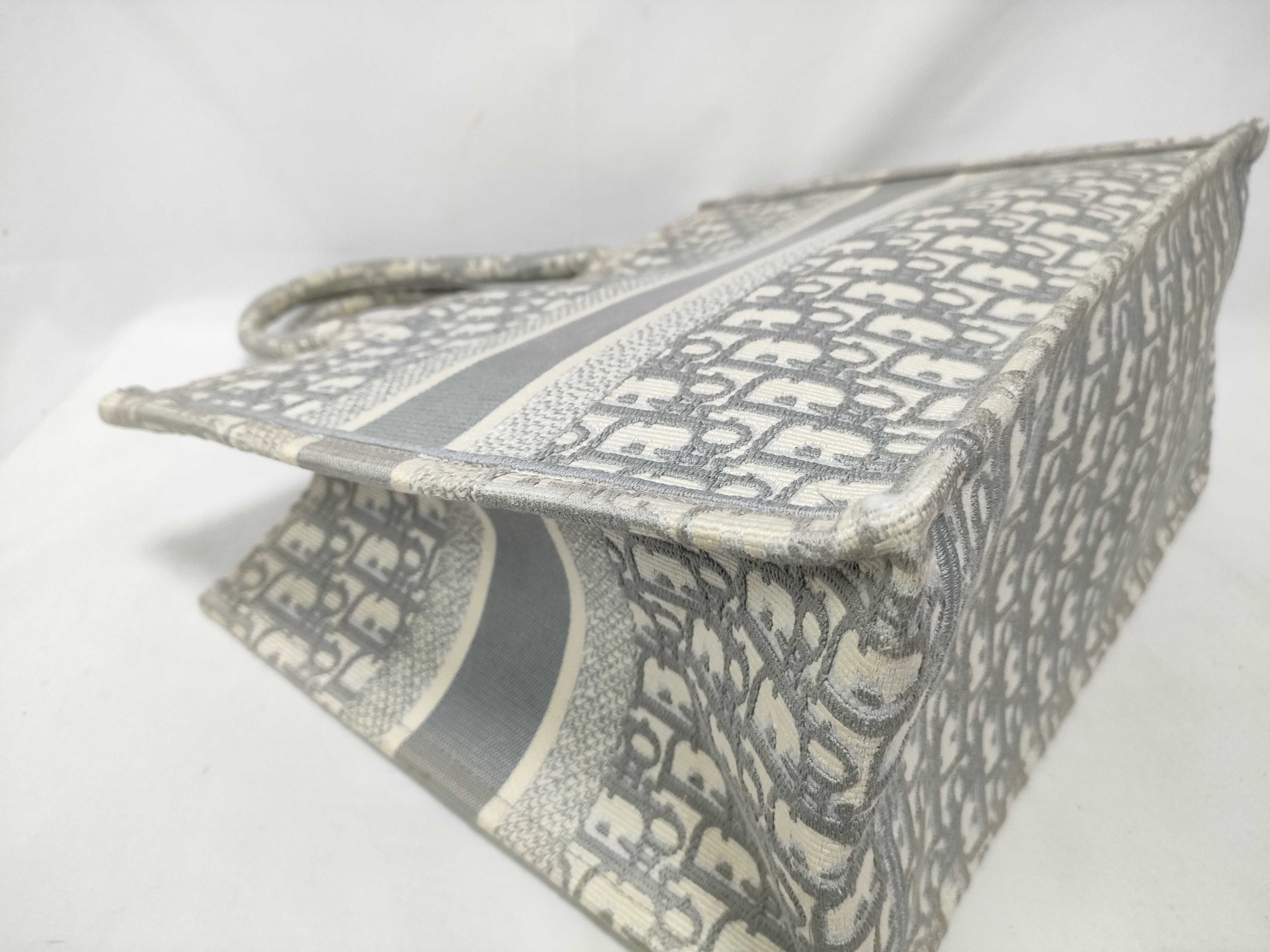 Oblique Book Tote Medium Tote Bag — view 5
