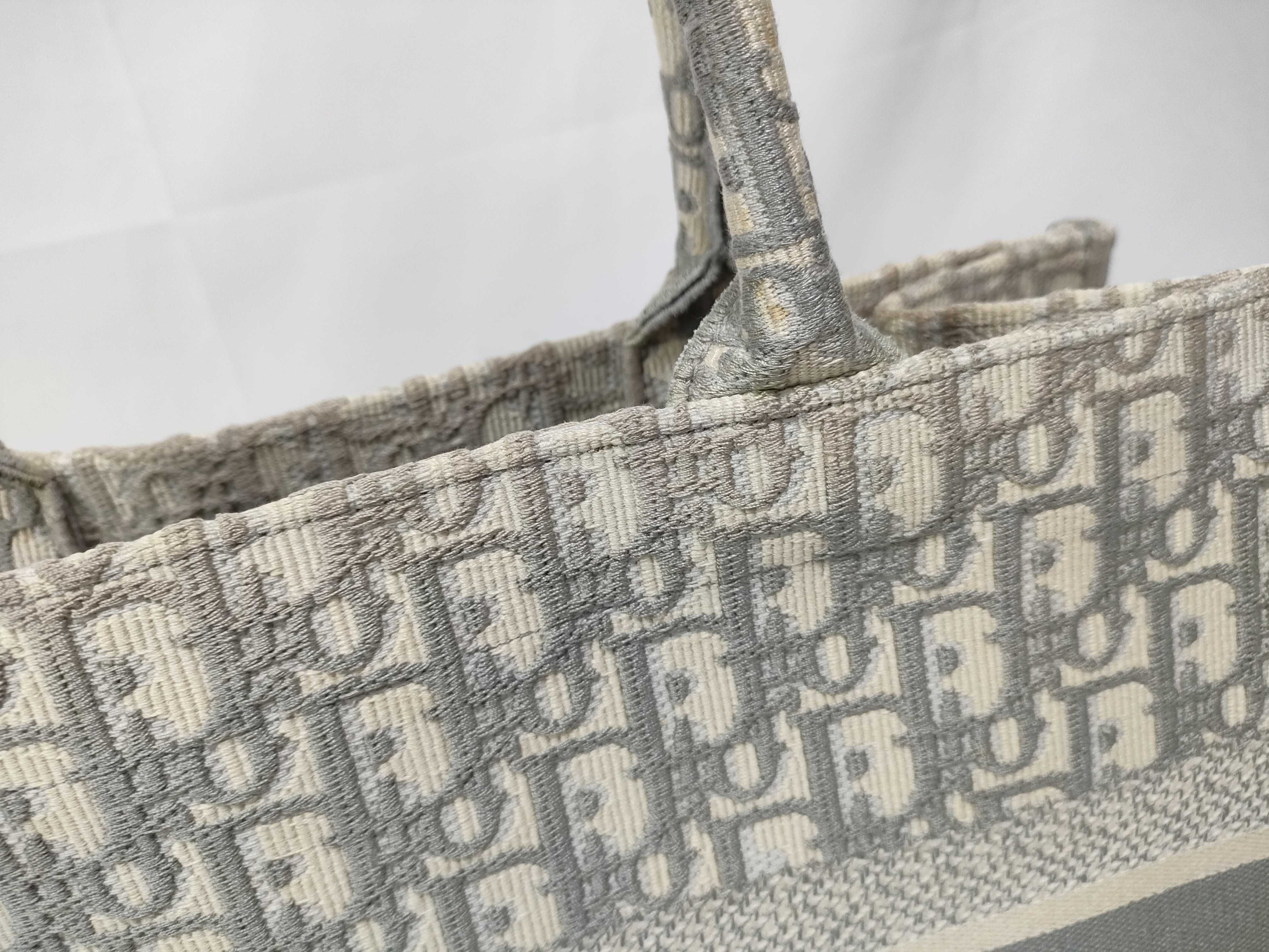 Oblique Book Tote Medium Tote Bag — view 6