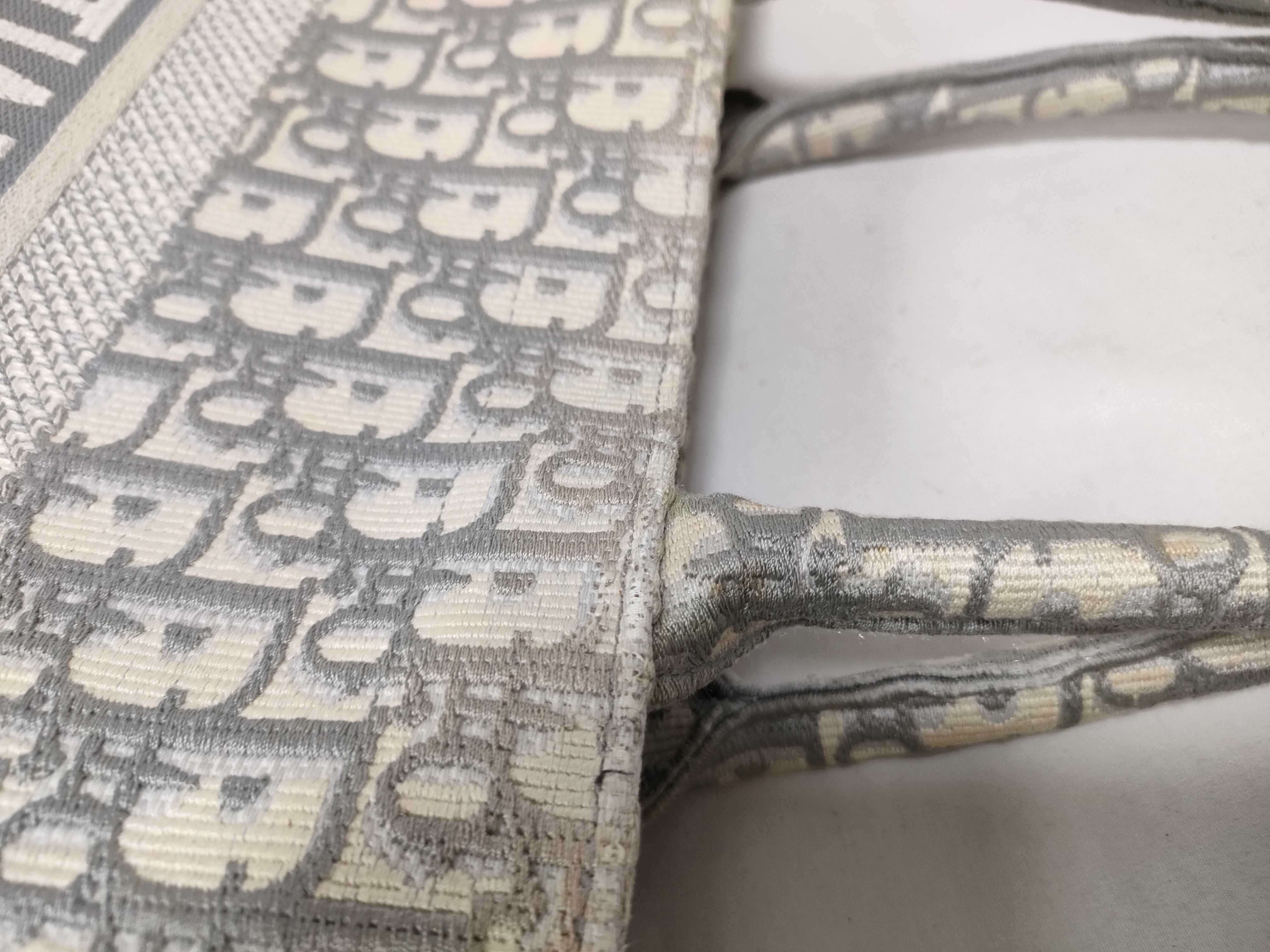 Oblique Book Tote Medium Tote Bag — view 9