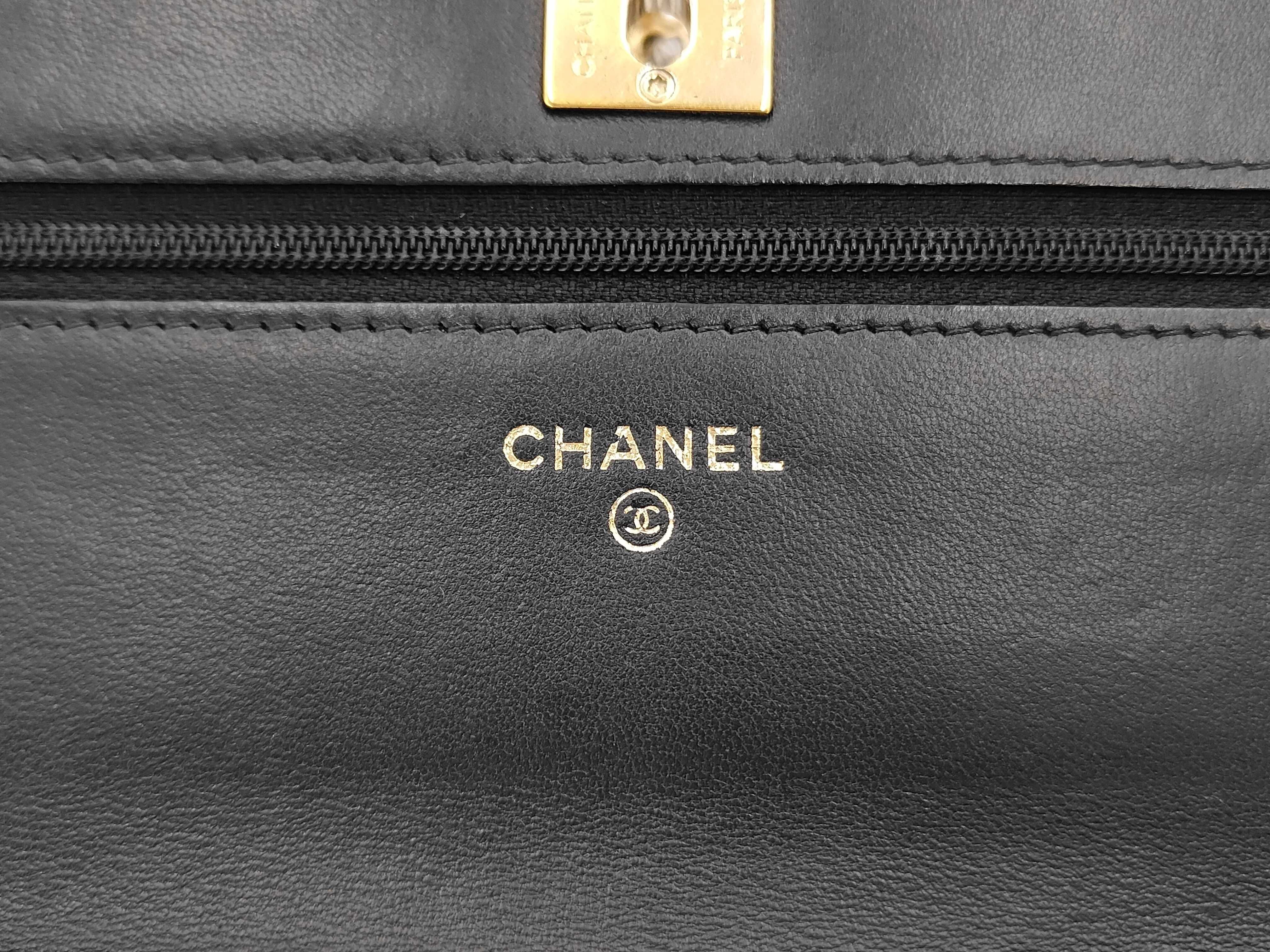 Matelassé Gold Hardware Pearl Chain Wallet Black (Serial Number 27) Shoulder Bag — view 11