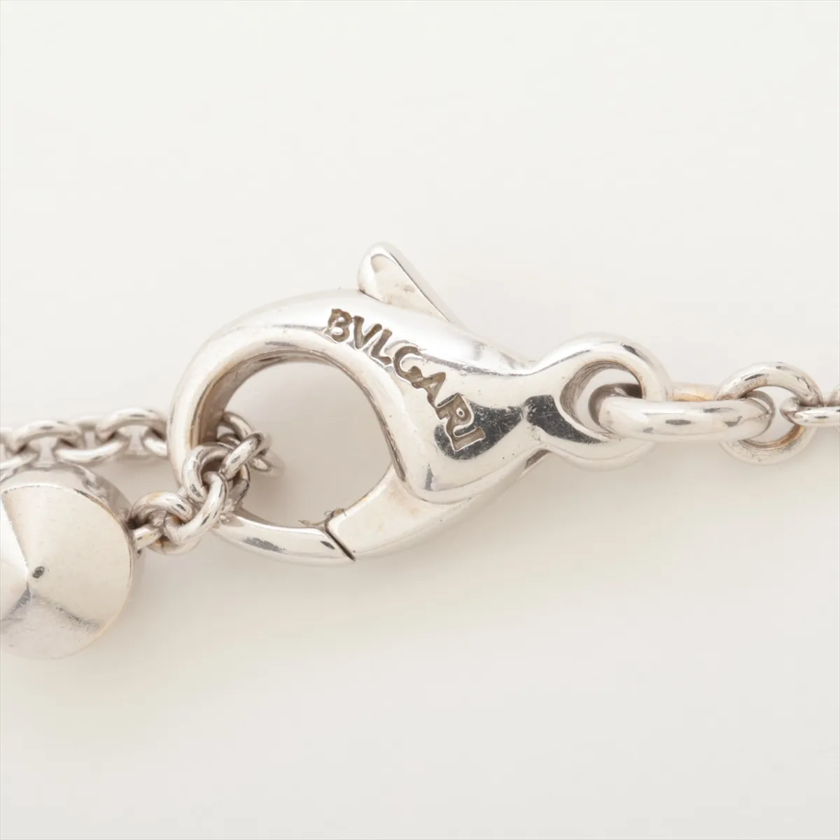 Lucia Diamond Necklace, 750 (WG), 13.2g. Minor chips on stones, — view 4