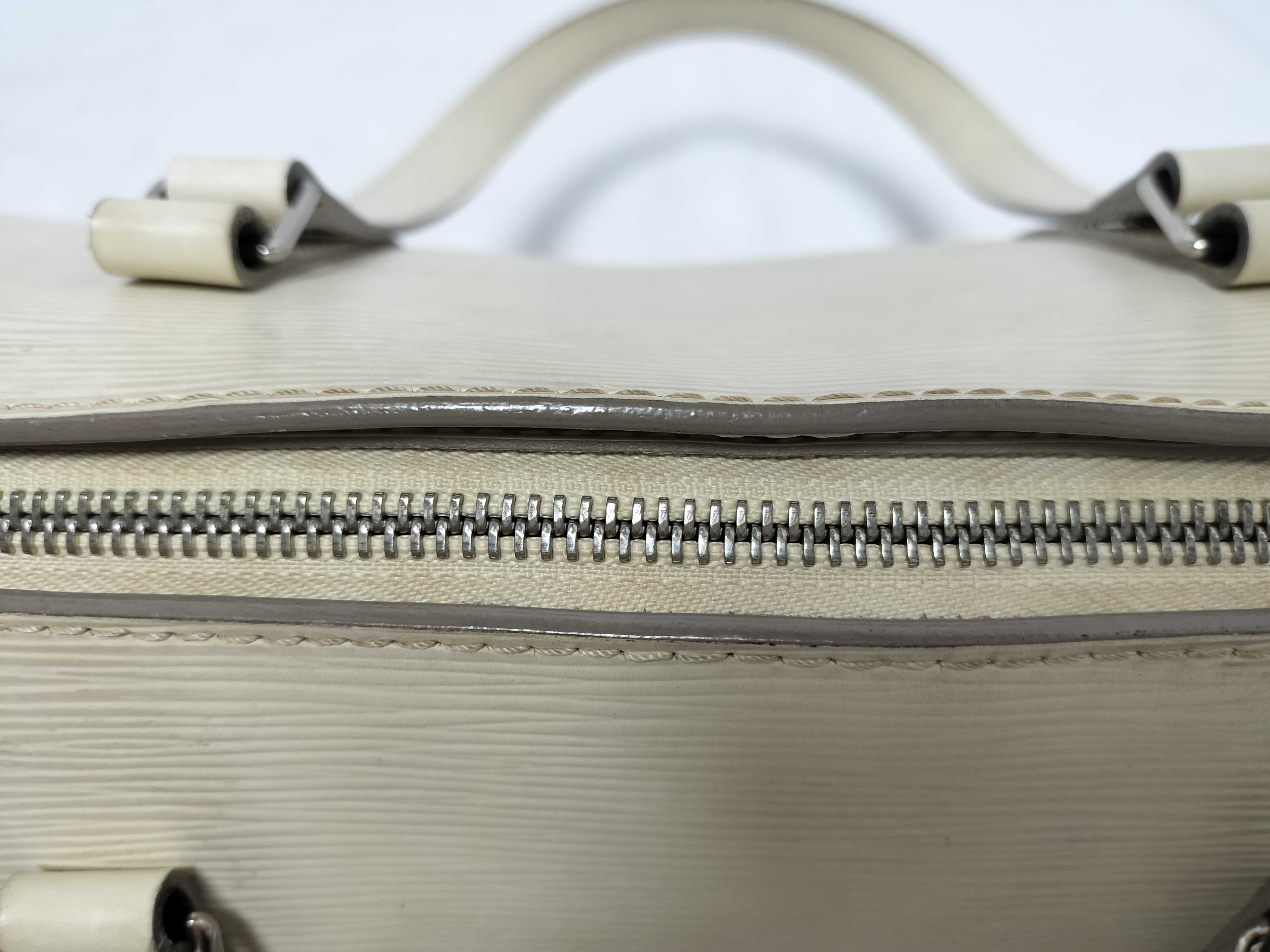 Epi / Epi / Handbag / Leather Handbag — view 6