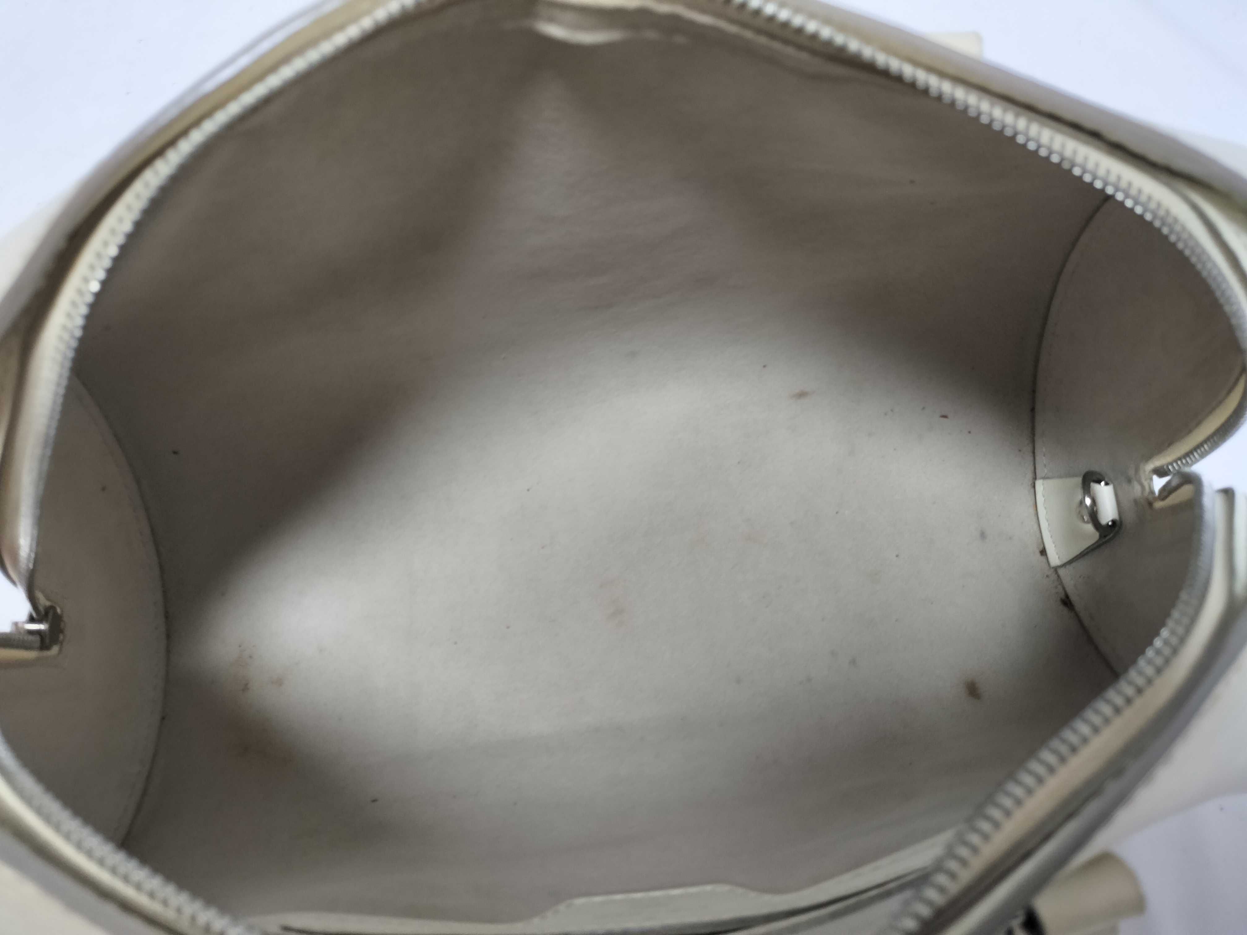 Epi / Epi / Handbag / Leather Handbag — view 10