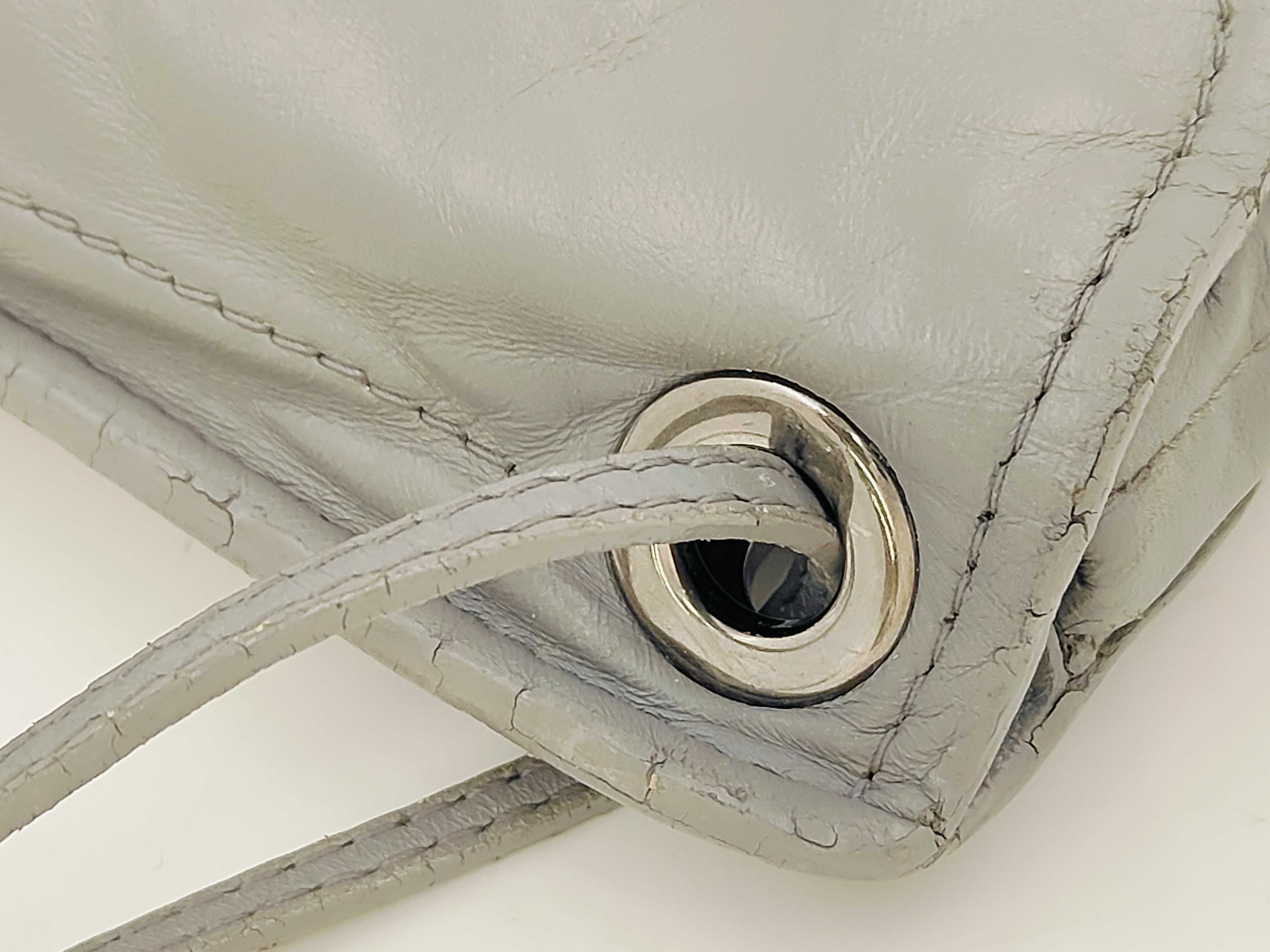 leather shoulder bag, gray. — view 5