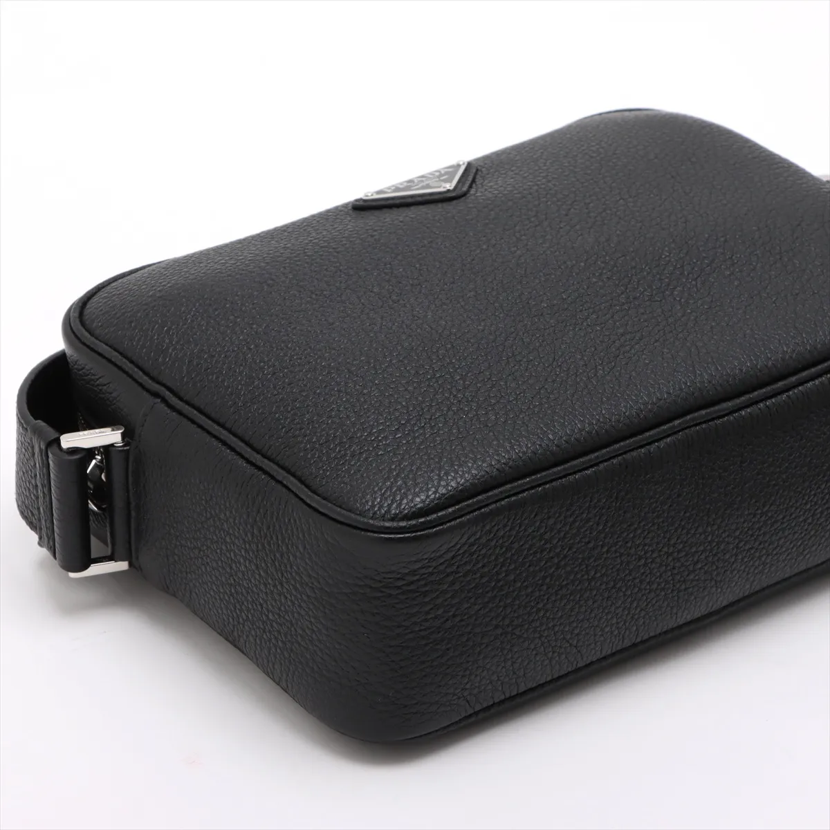 Vitello Dino Triangle Logo Leather Shoulder Bag Black 2VH189 — view 4