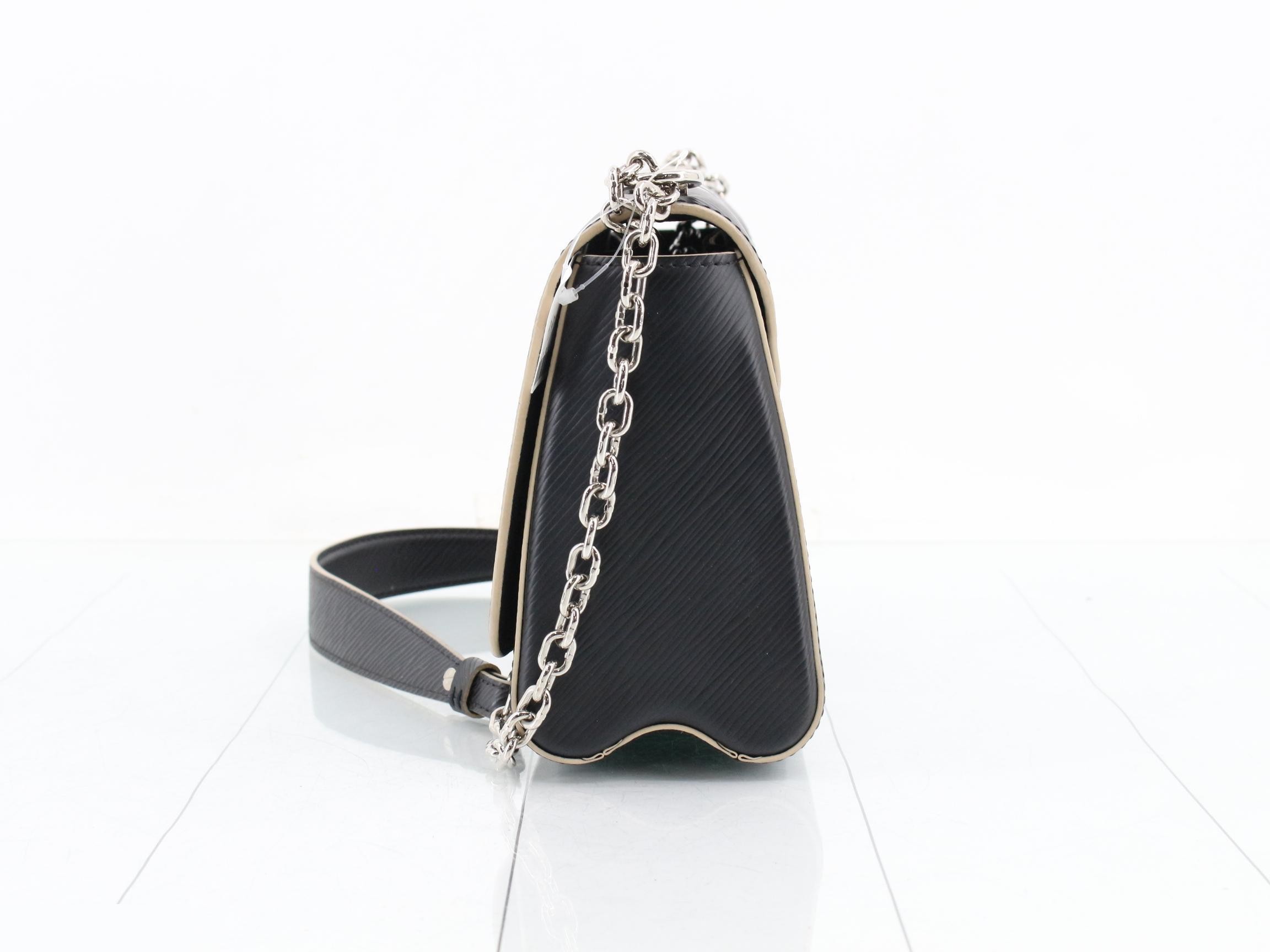 Twist MM Shoulder Bag — view 3