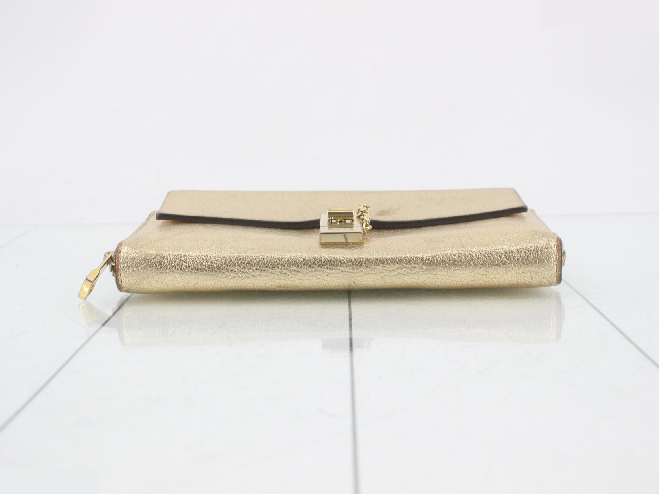 wallet — view 3