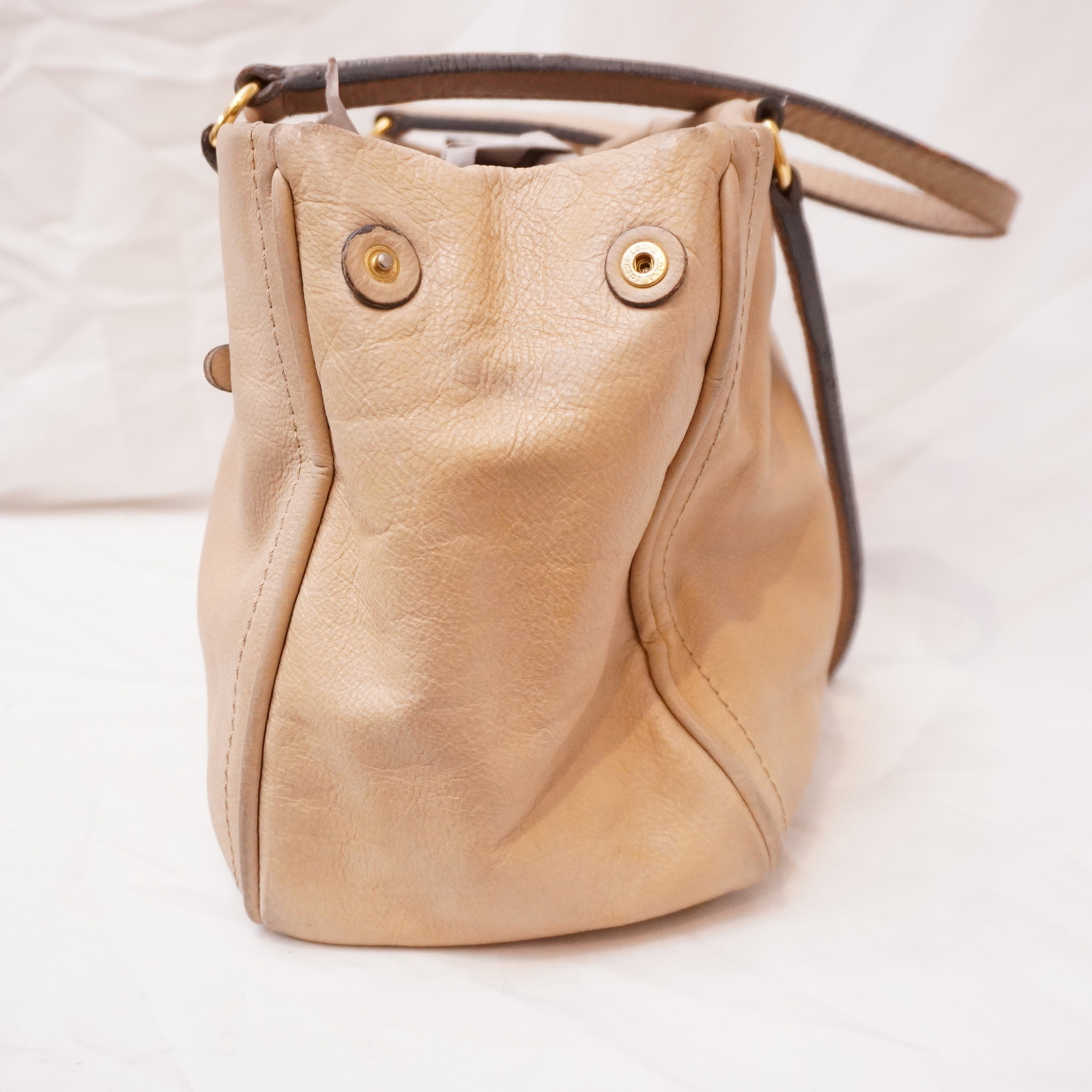 Anagram embossed fringe tassel design tan beige tote bag — view 5