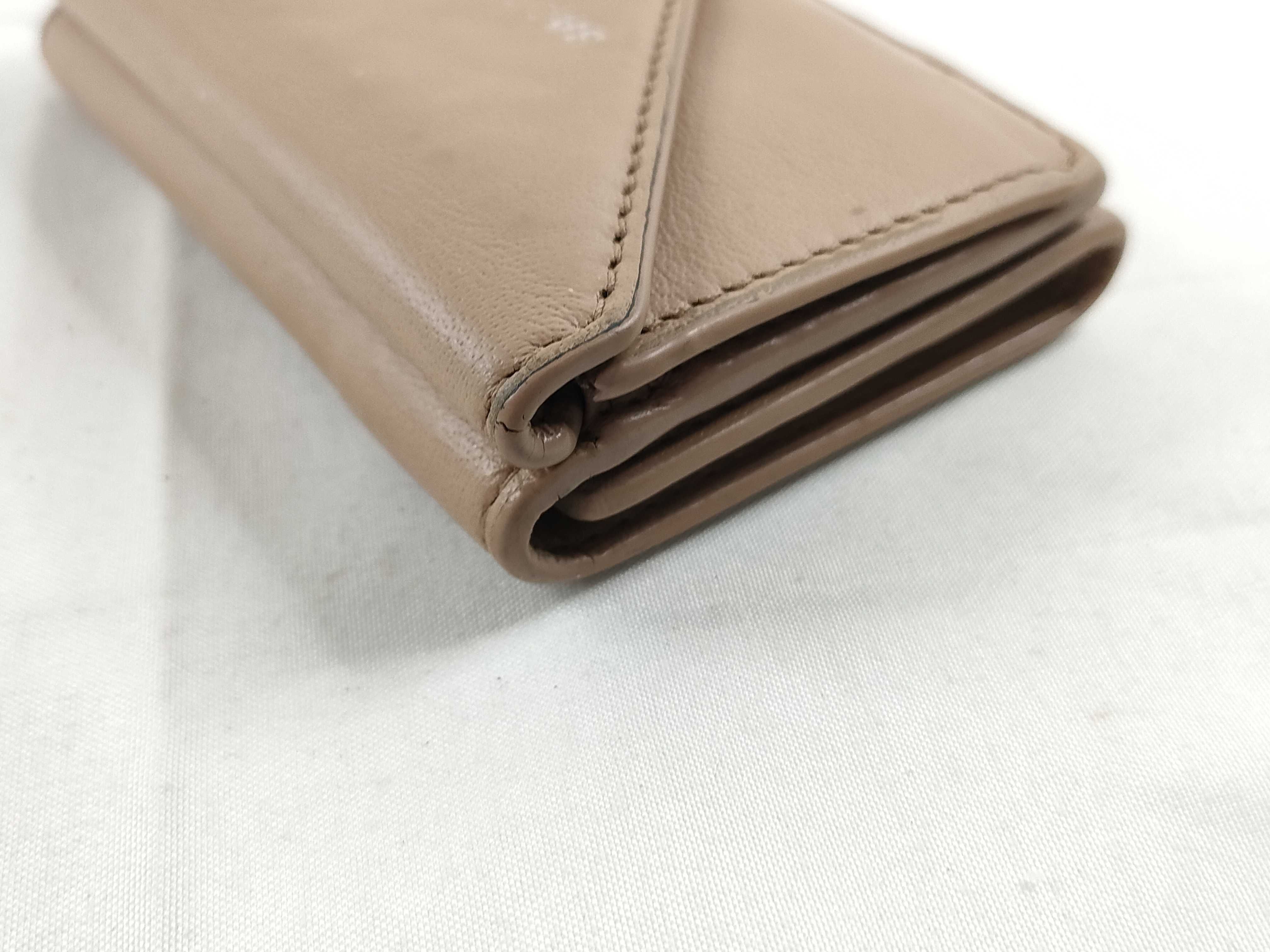 folding wallet, pink wallet — view 3