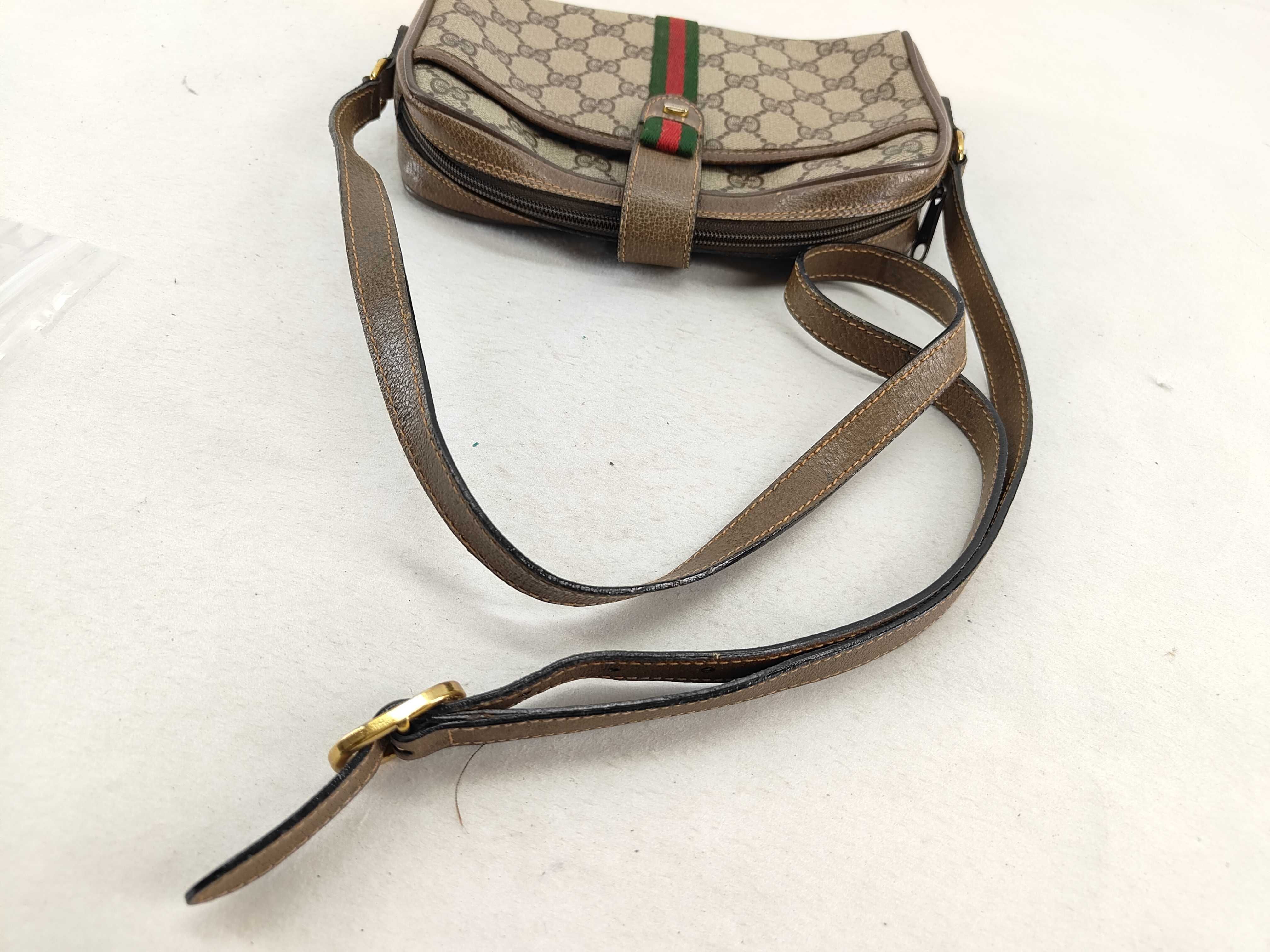 GG Supreme Gucci 89 02 055 GG Supreme Sherry Shoulder Bag PVC Leather Beige Shoulder Bag — view 4