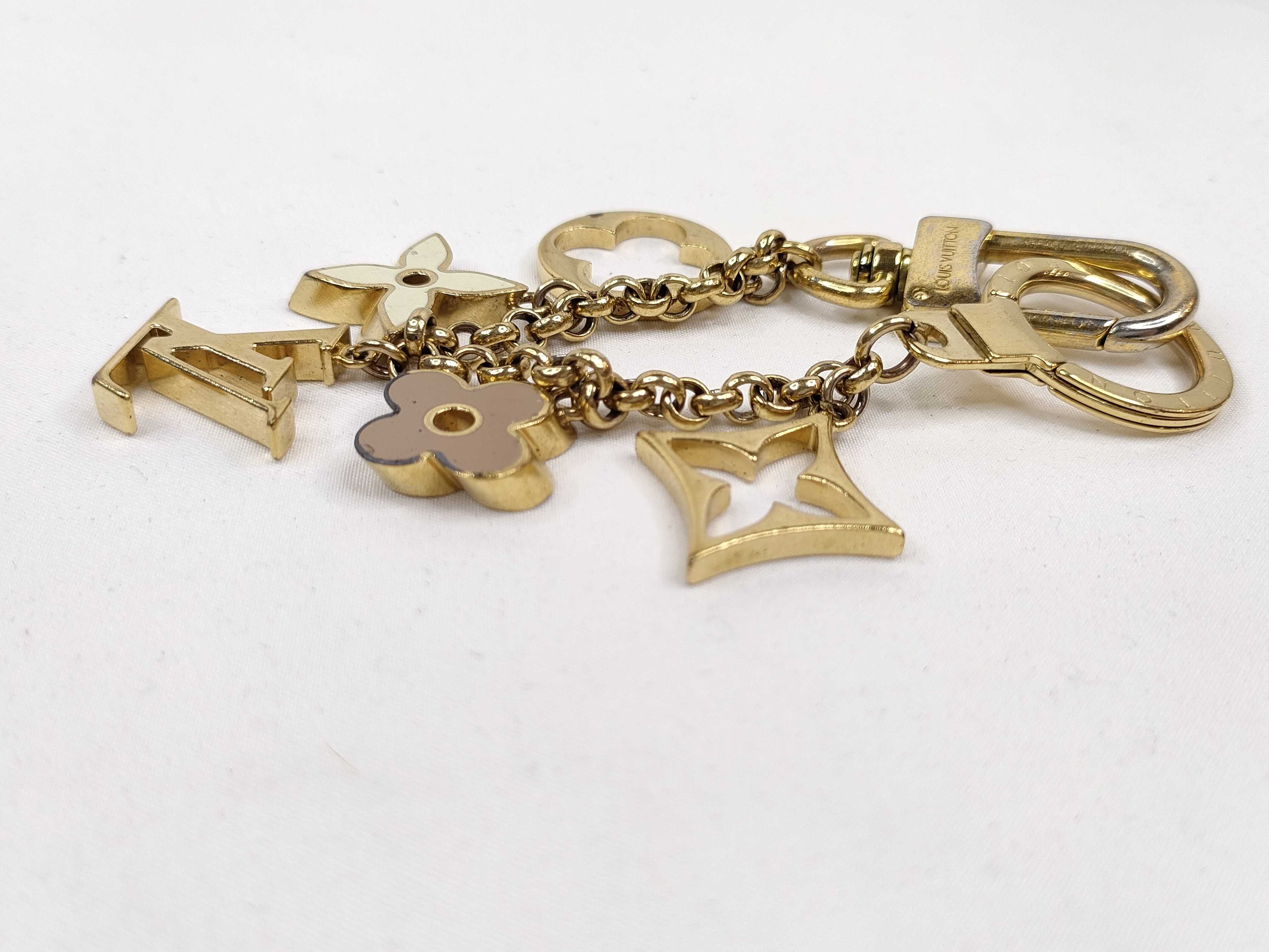 Monogram Louis Vuitton Fleur de Monogram Keychain Key Case — view 2