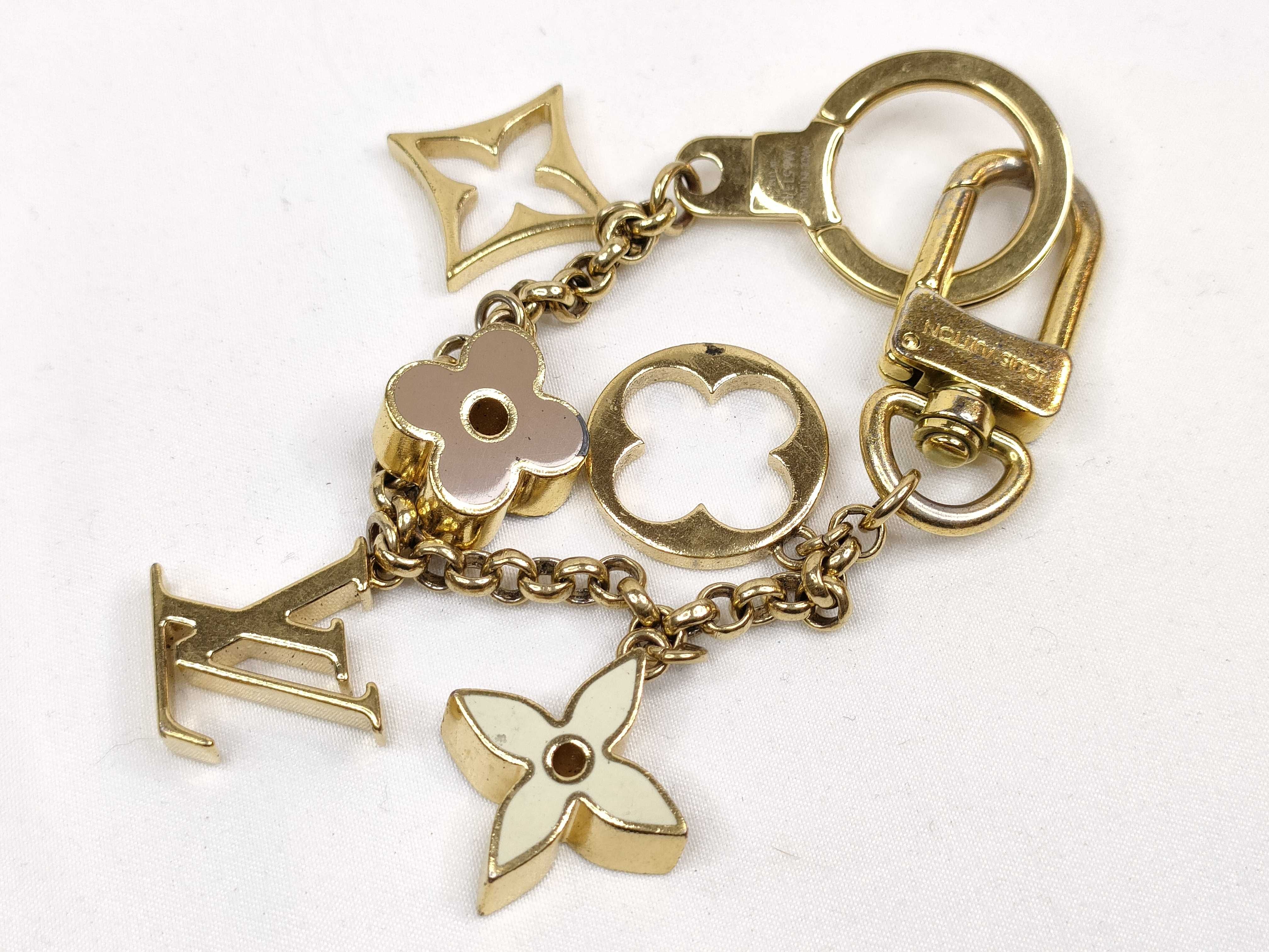 Monogram Louis Vuitton Fleur de Monogram Keychain Key Case — view 3